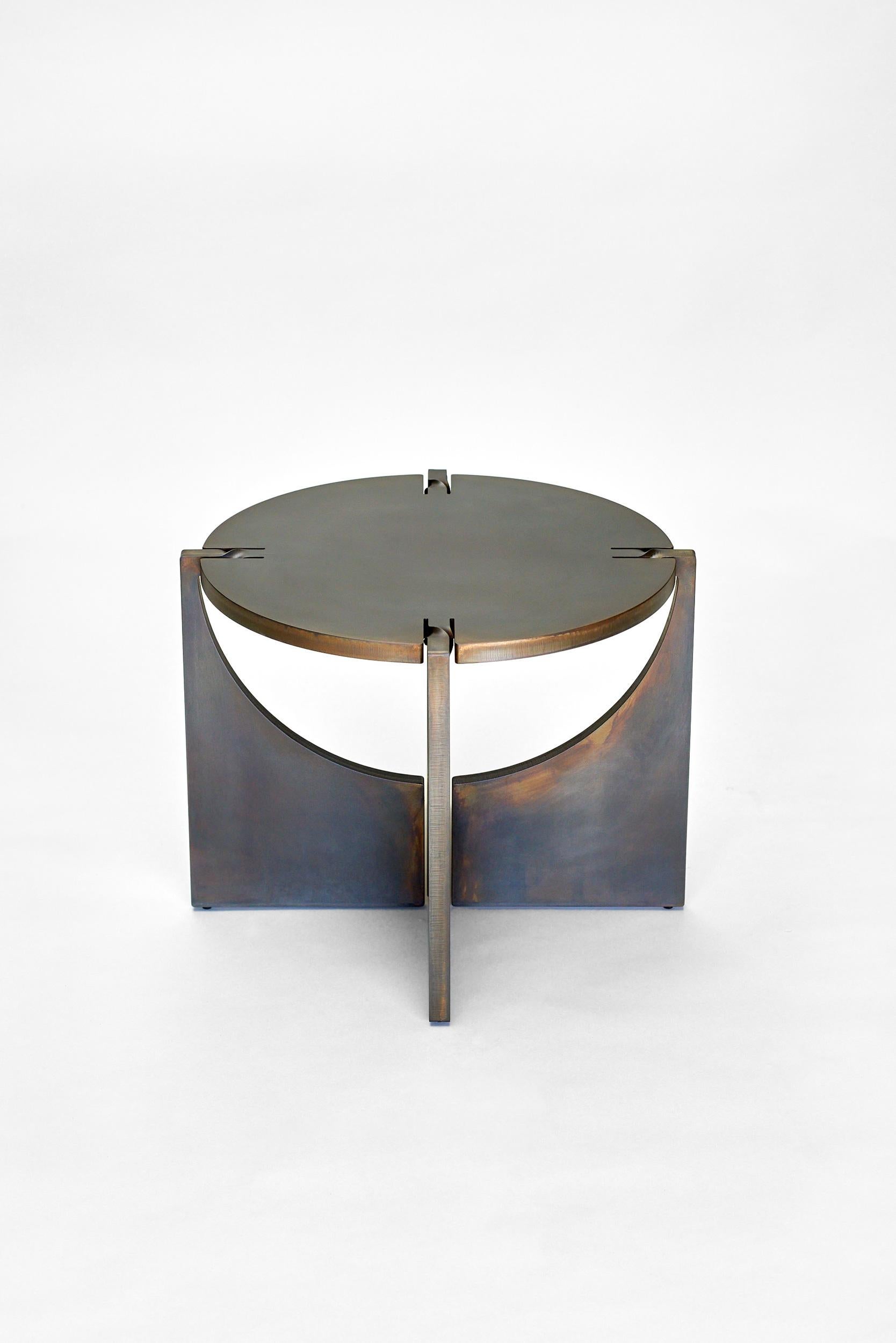Forged Folded steel side table with dark bronze patina 'Round One' – by Frank Penders For Sale
