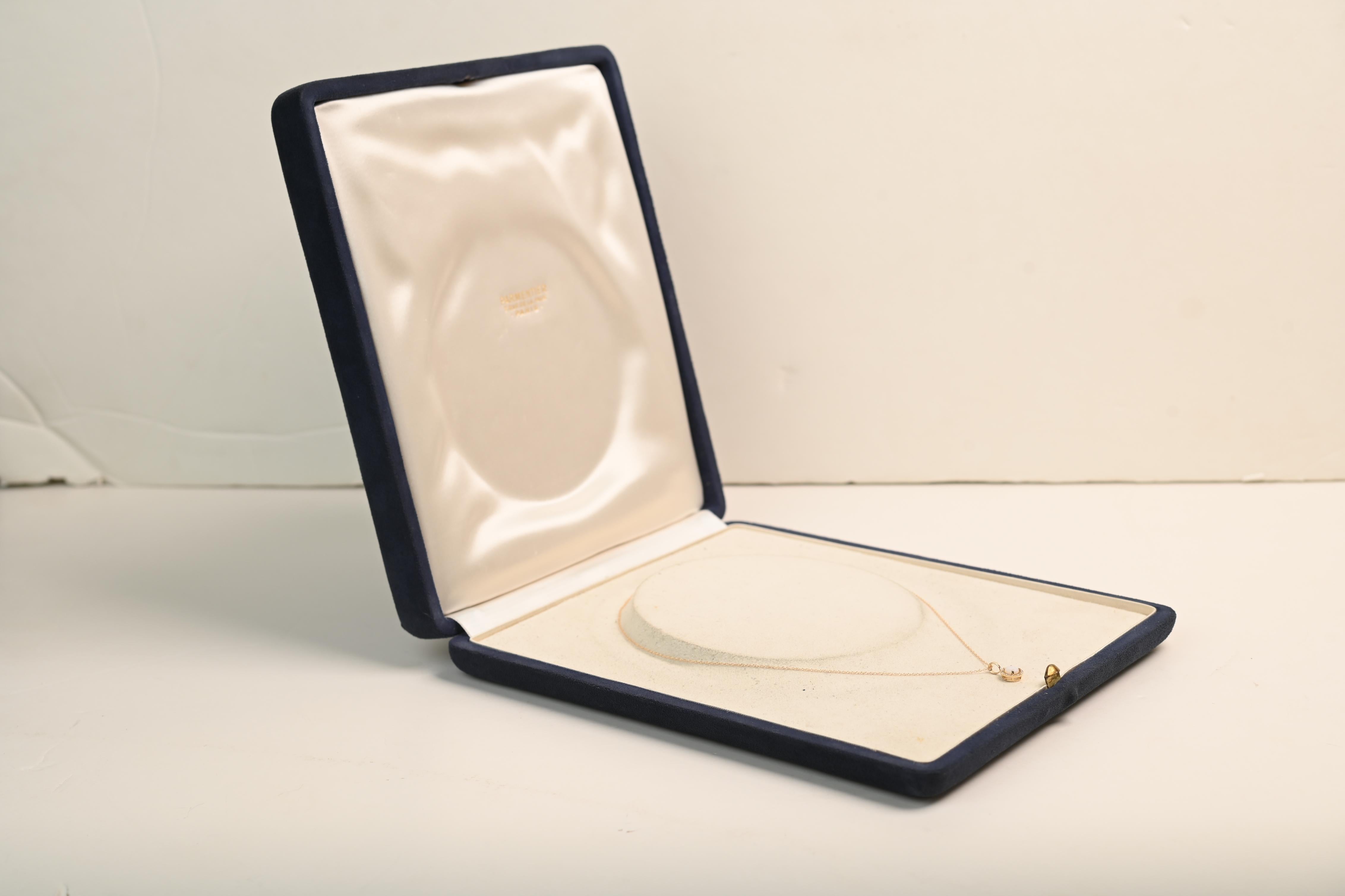 Round Opal with Diamond Halo Pendant Necklace (Approx 0.30-Carats) 14K Yellow Go