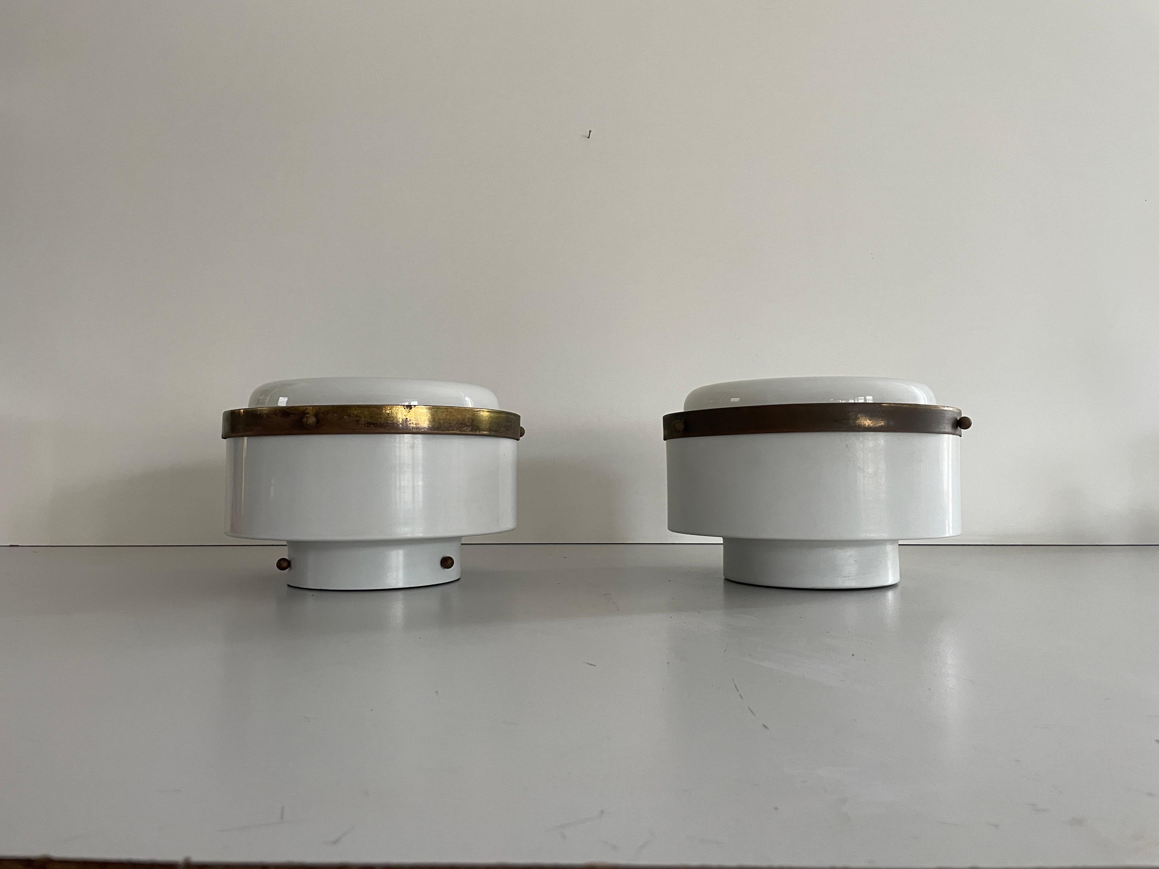 Empotrable redondo de cristal opalino de Minilumi Design, años 60, Italia en venta 3