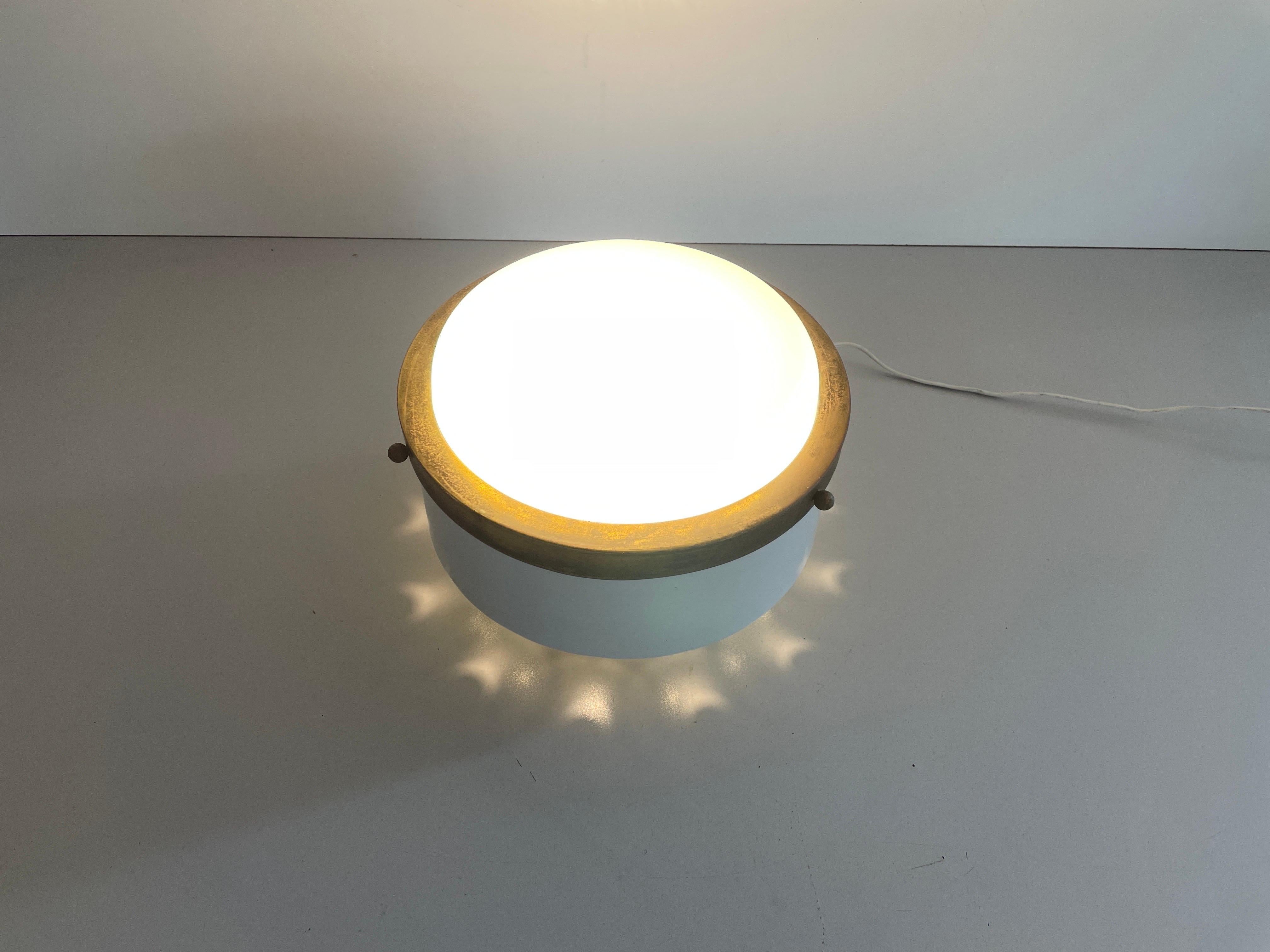 Empotrable redondo de cristal opalino de Minilumi Design, años 60, Italia en venta 10