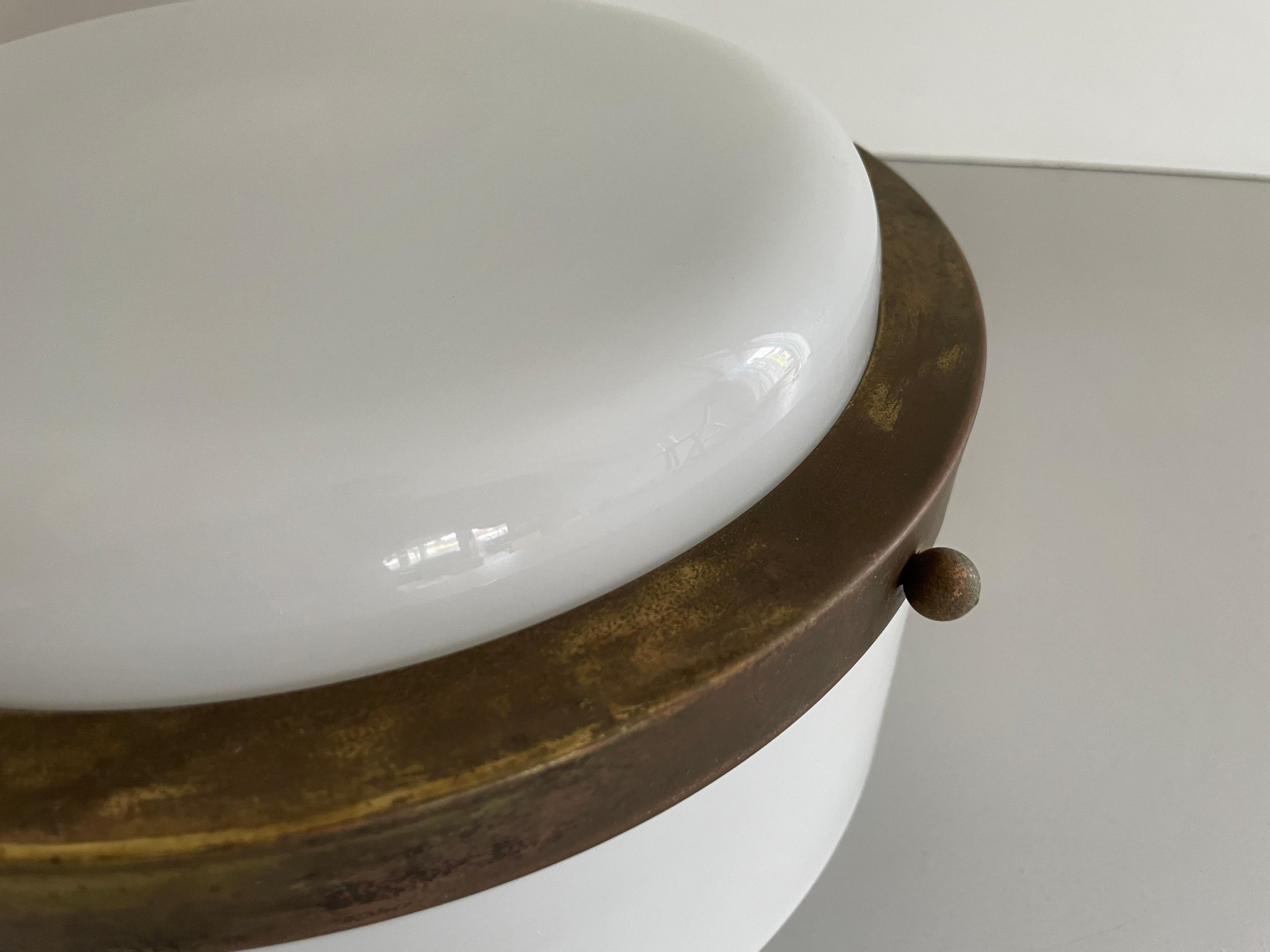 Empotrable redondo de cristal opalino de Minilumi Design, años 60, Italia en venta 2