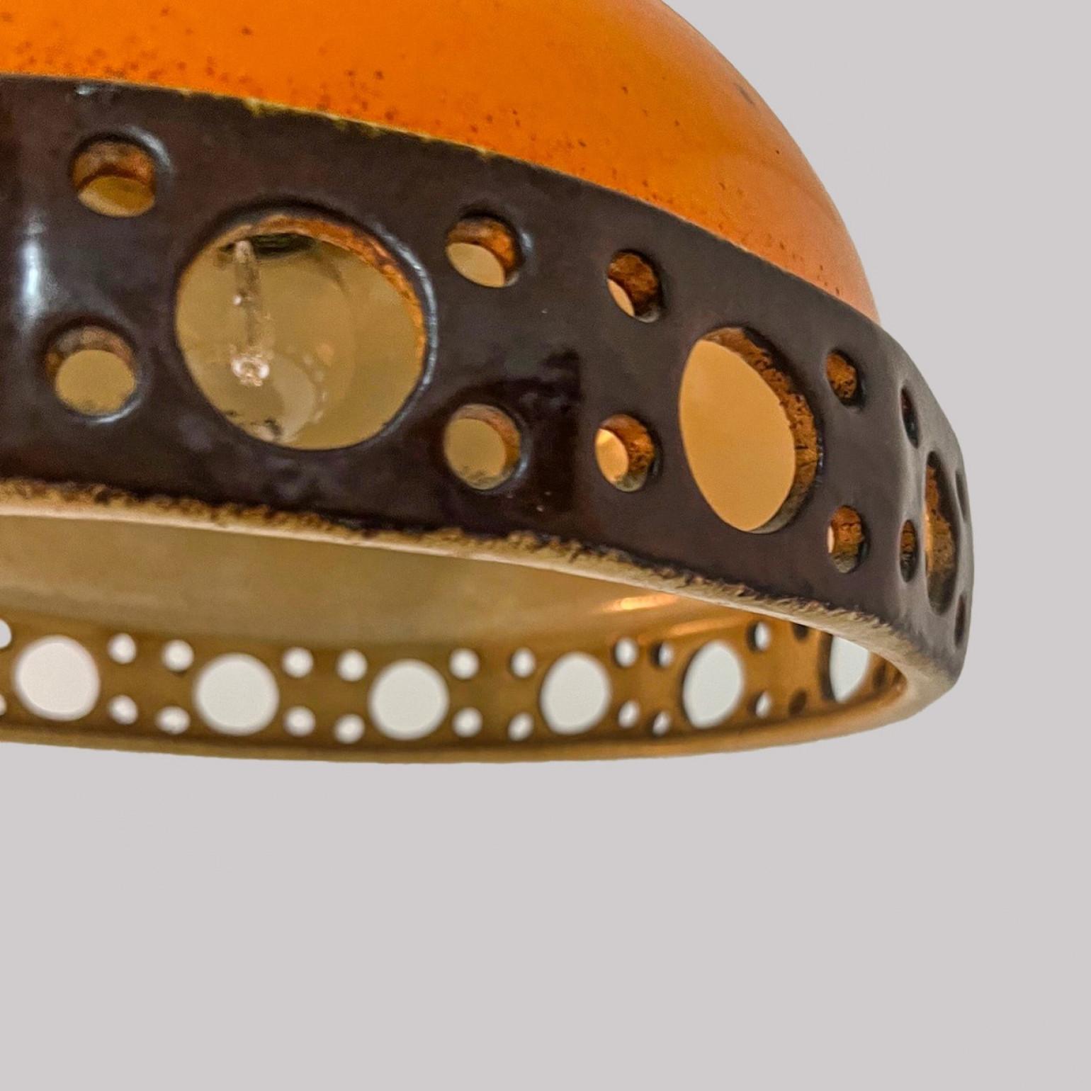 Mid-Century Modern Lampe à suspension ronde en céramique émaillée orange, Allemagne, 1970 en vente