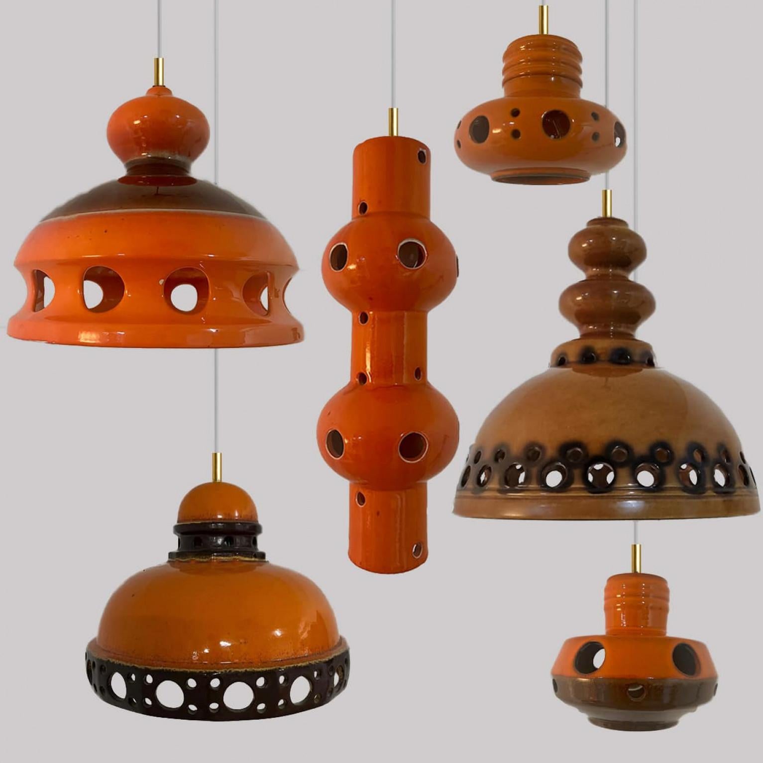 Laiton Lampe à suspension ronde en céramique émaillée orange, Allemagne, 1970 en vente