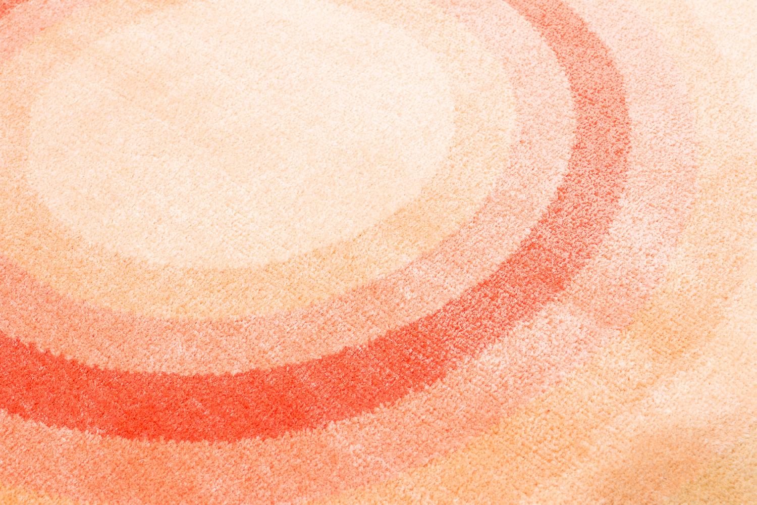 Round Orange Pop Silk and Wool Accessory Rug Zelda Bullseye by Joseph Carini In New Condition For Sale In New York, NY