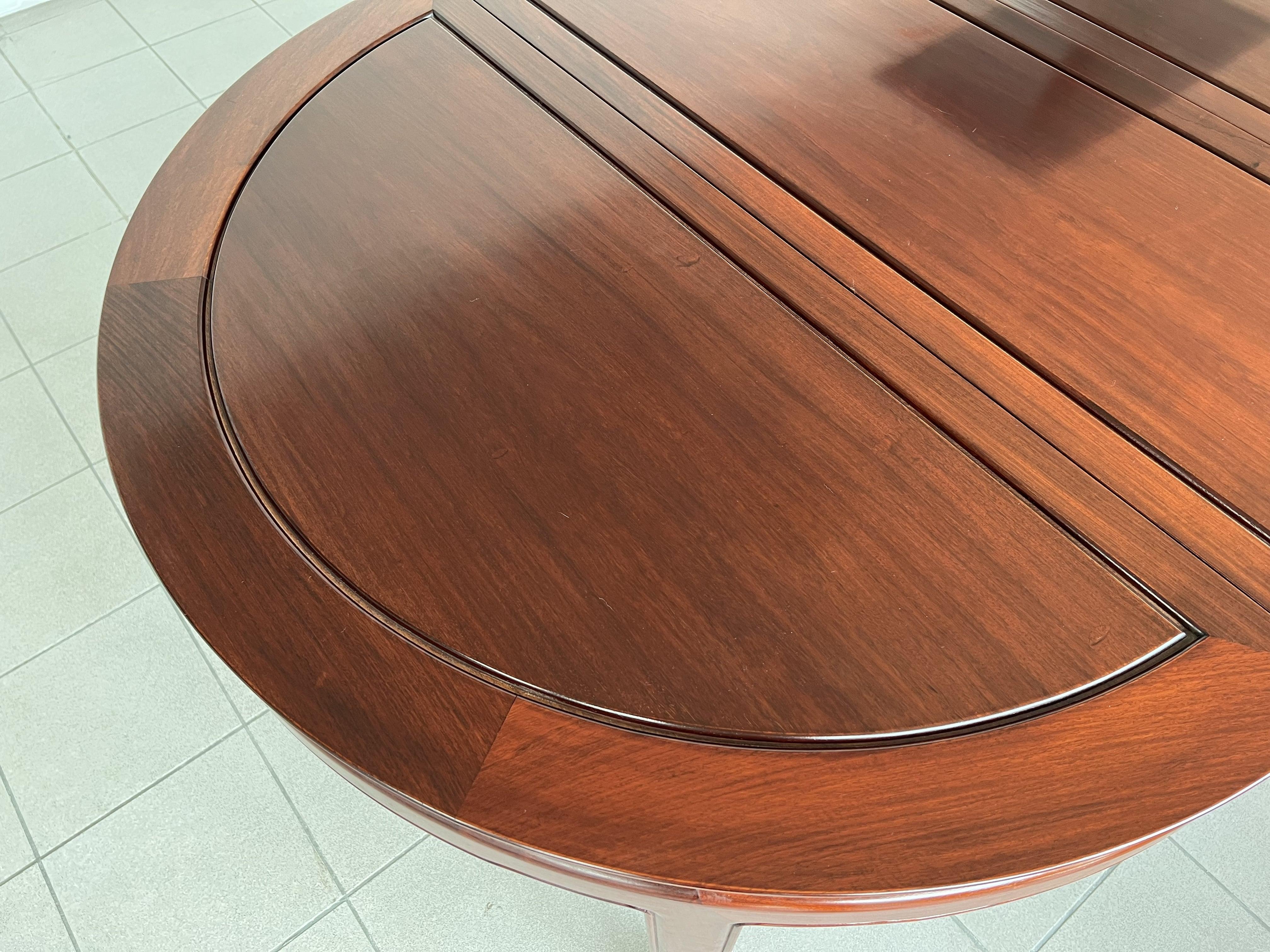 Table de salle à manger ronde/ovale extensible en bois de rose de style chinois Ming en vente 1