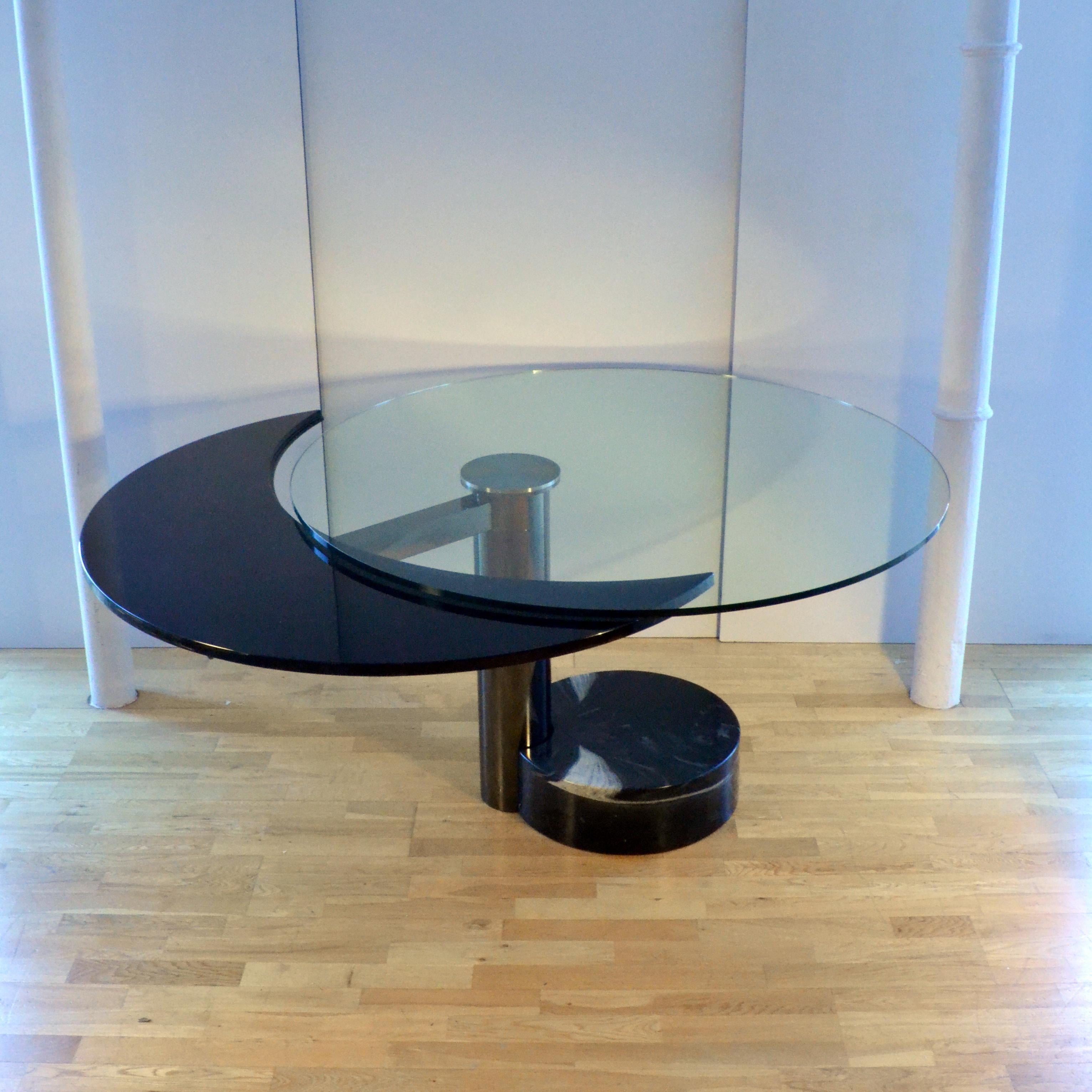 French Sculptural Round or Oval Dining Table Glass & Black Top by Mario Mazzer, Zanette For Sale
