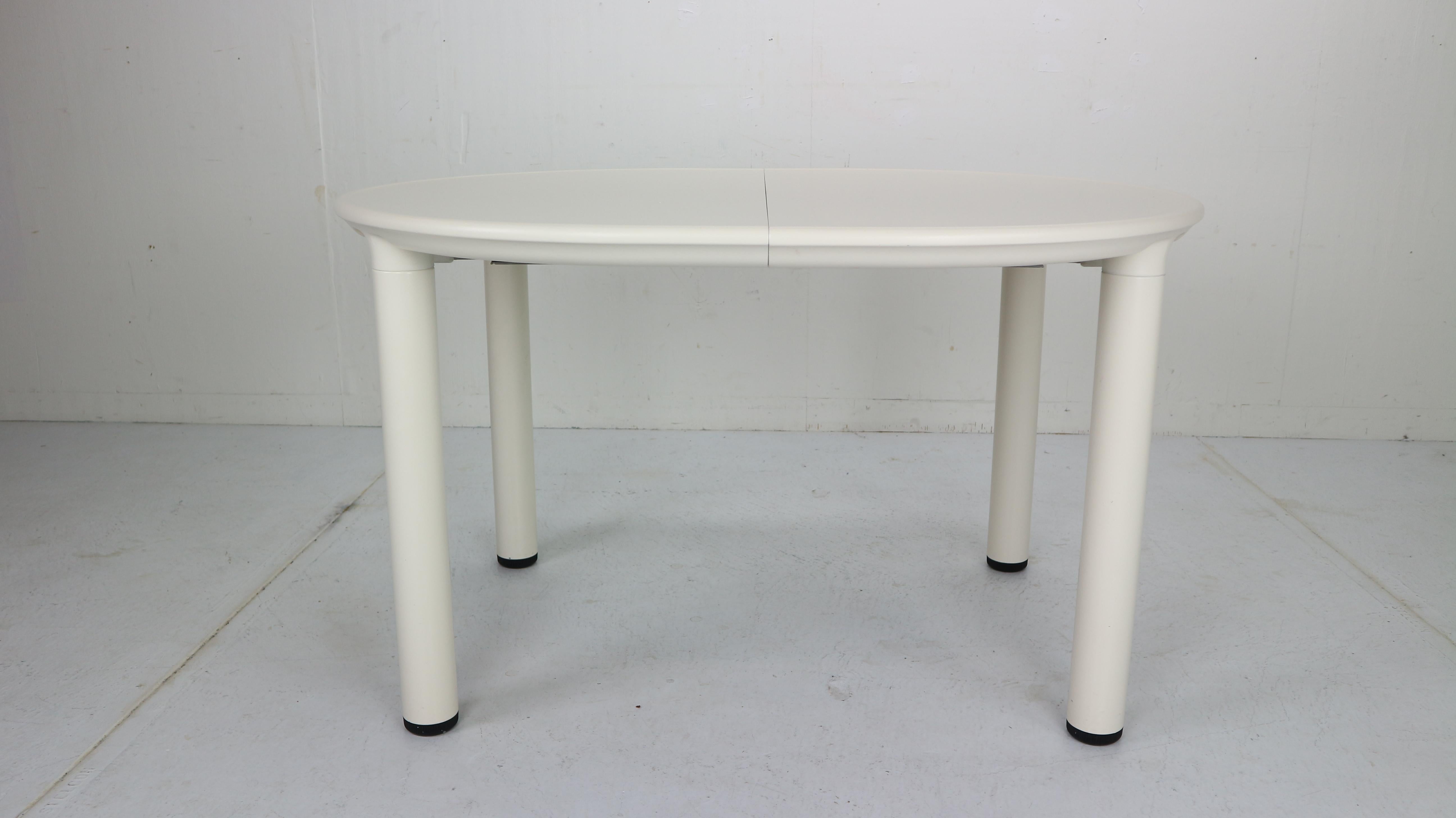 Round/ Oval Extendable Dinning Table #720 by Dieter Rams for Vitsoe, 1972 9