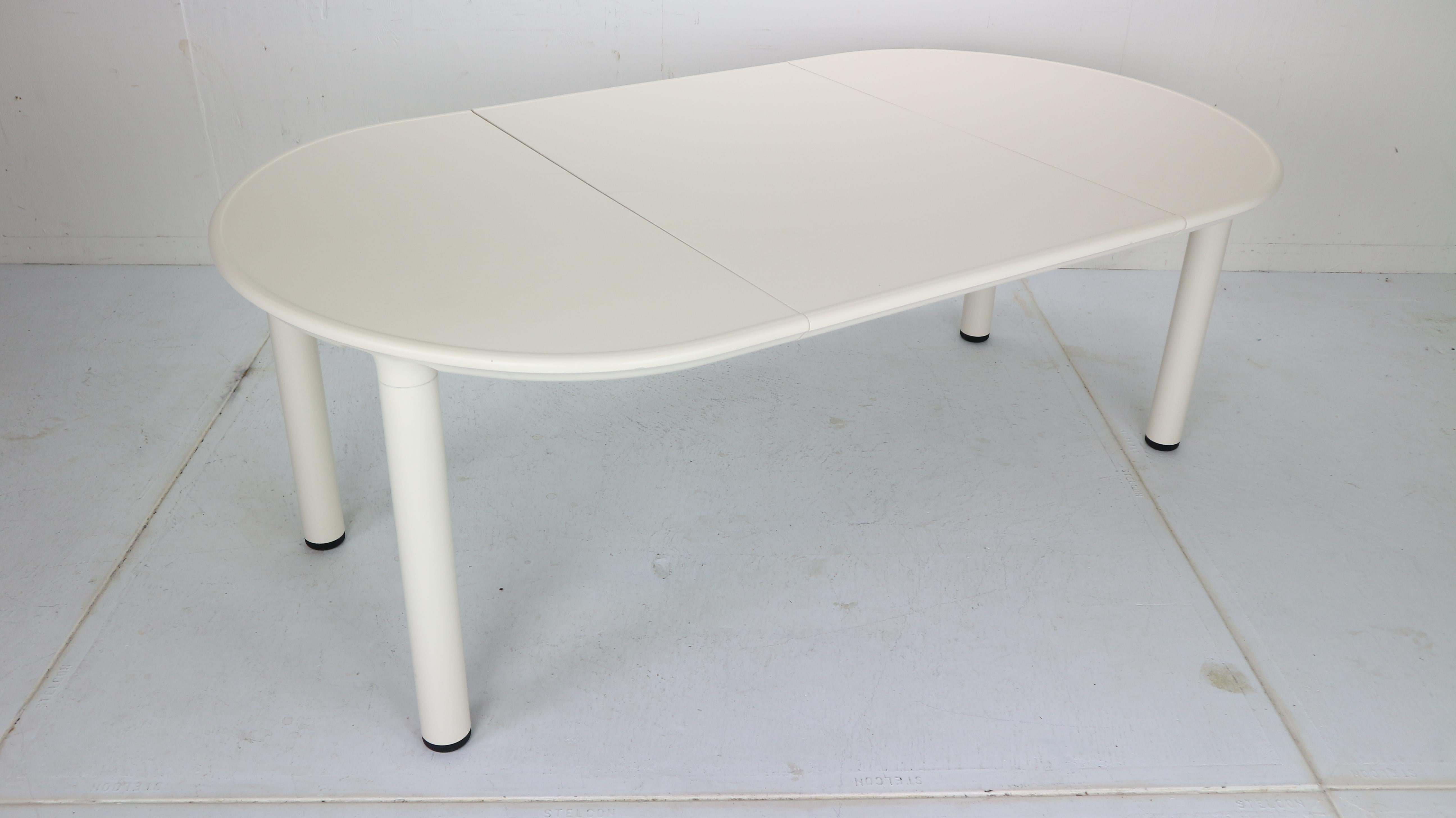 German Round/ Oval Extendable Dinning Table #720 by Dieter Rams for Vitsoe, 1972