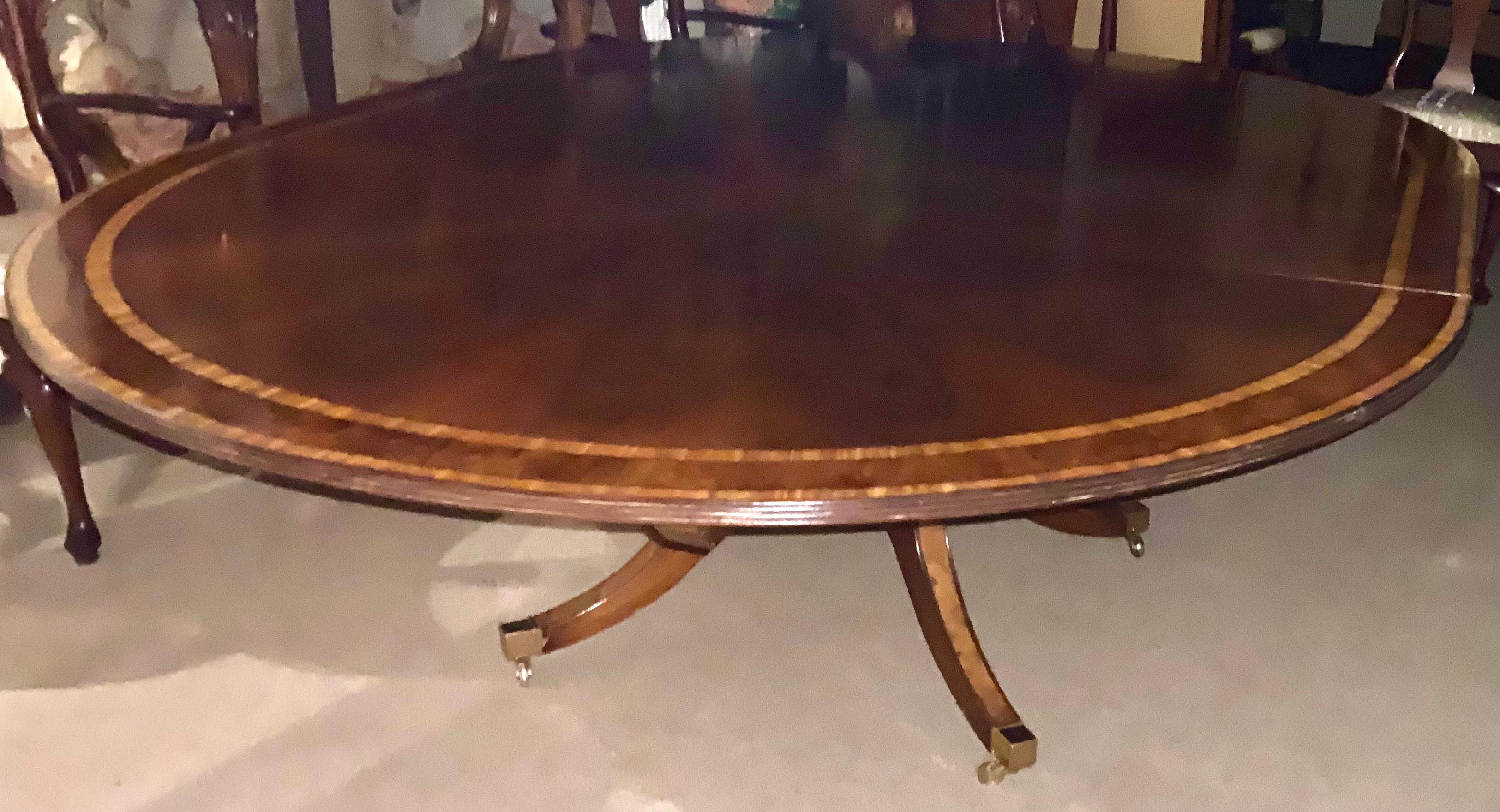 George III Round/ Oval  Gerorge III-Style dining table dark walnut 