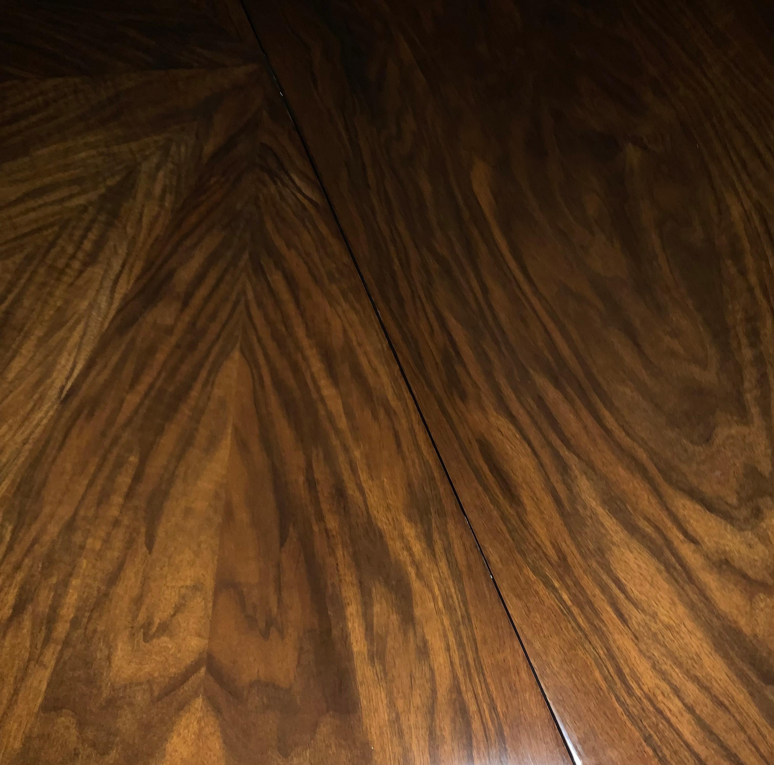 Round/ Oval  Gerorge III-Style dining table dark walnut  1