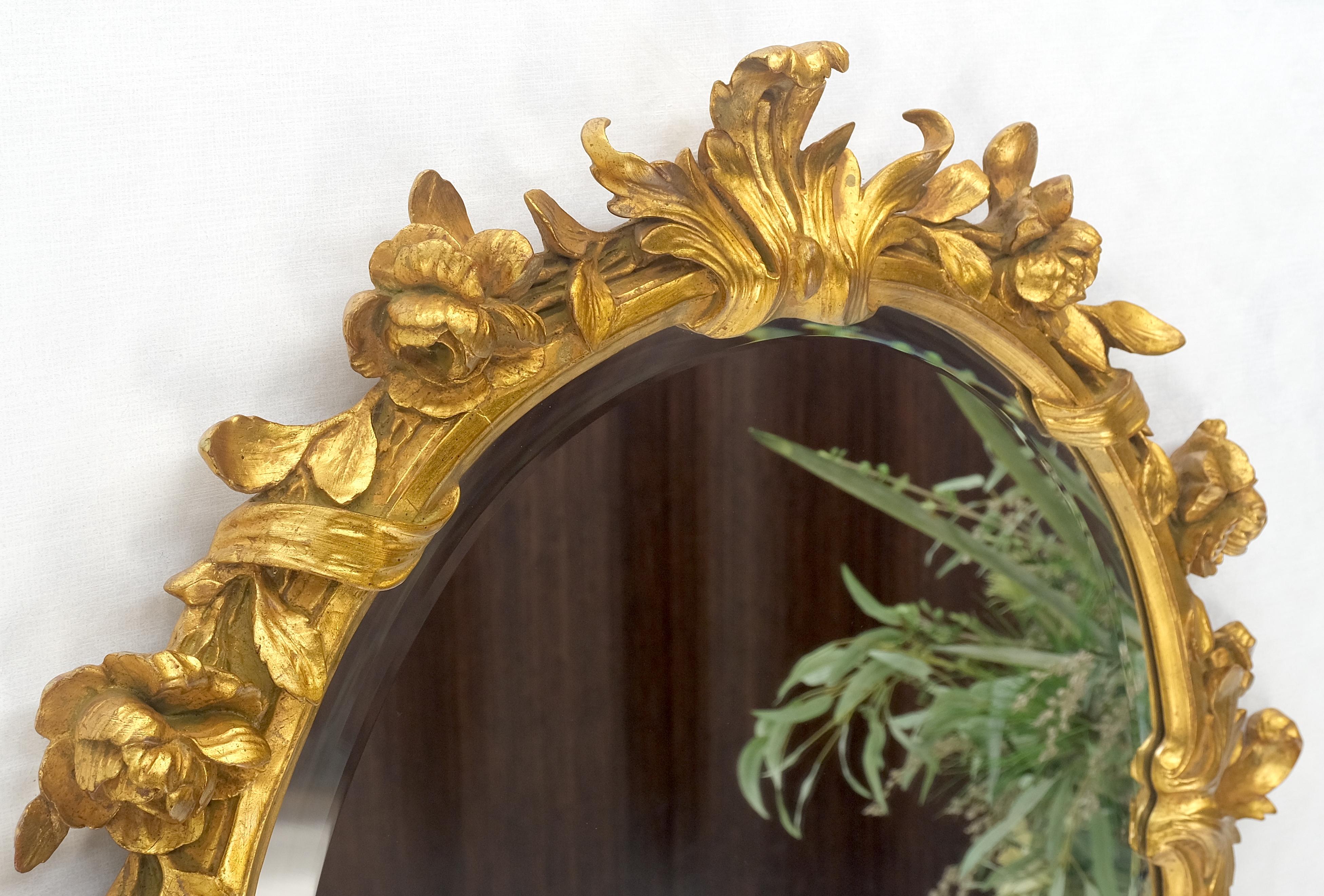 North American Round Oval Gold Gilt Gesso Mirror Fine Detail Flowers and Leafs MINT! For Sale