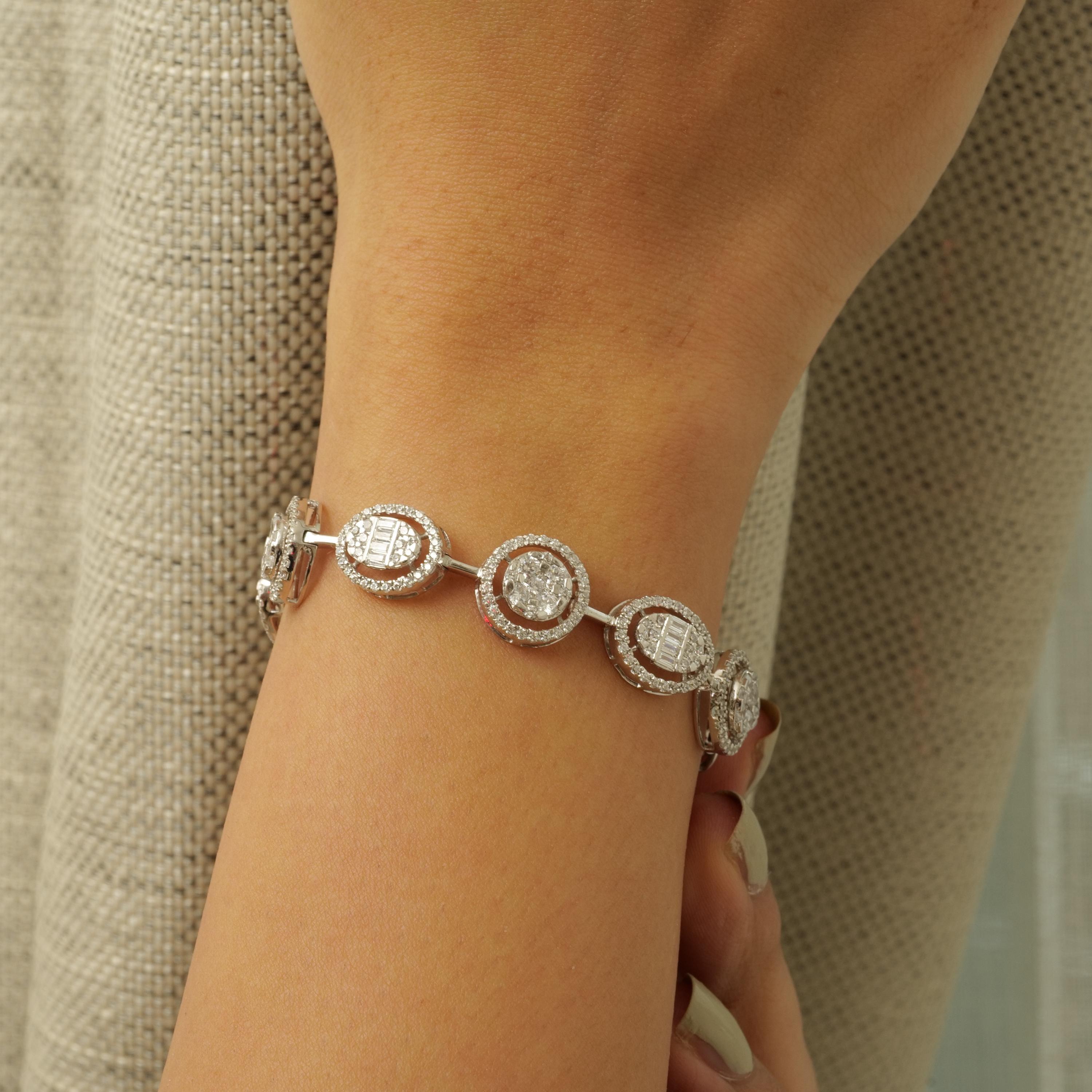 Round & Oval Halo Diamond Linking Tennis Bracelet in 14K Solid Gold (Certified) In New Condition For Sale In New Delhi, DL