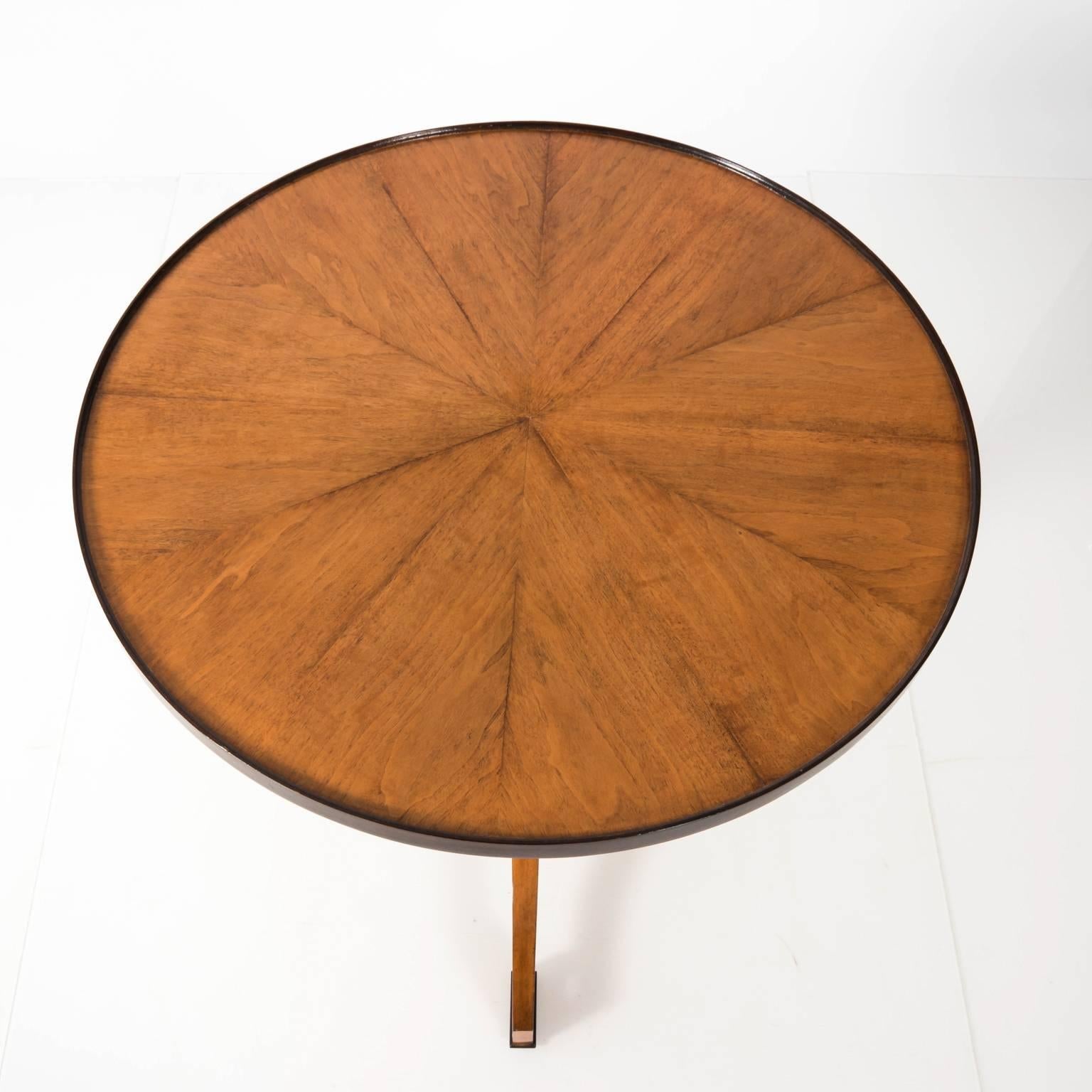 Round Oysterly Side Table 5