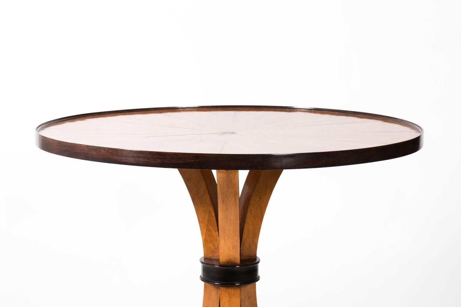 Round Oysterly Side Table 1