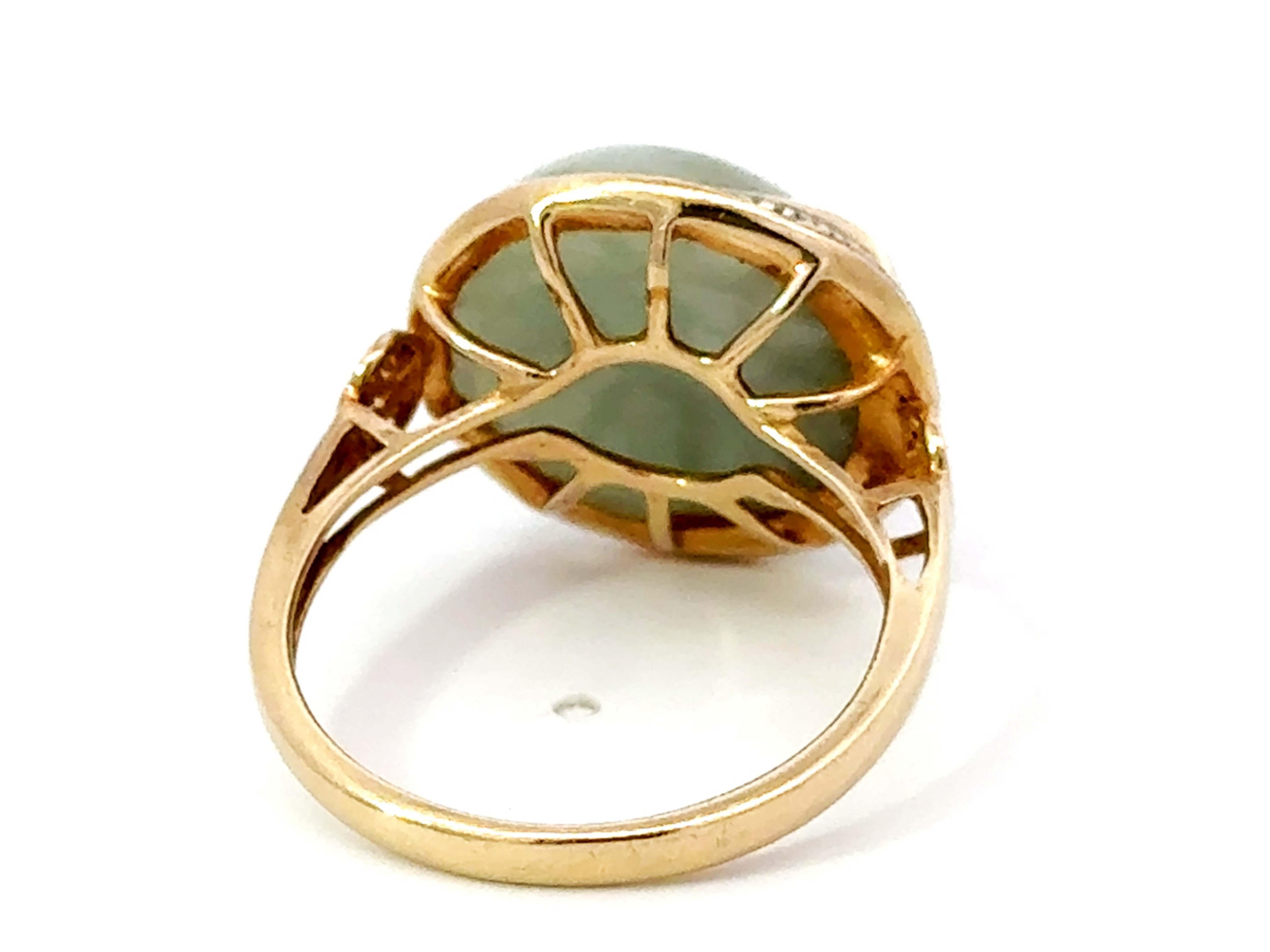 Round Pale Green Jade Cabochon Moon and Diamond Ring 14k Yellow Gold For Sale 1