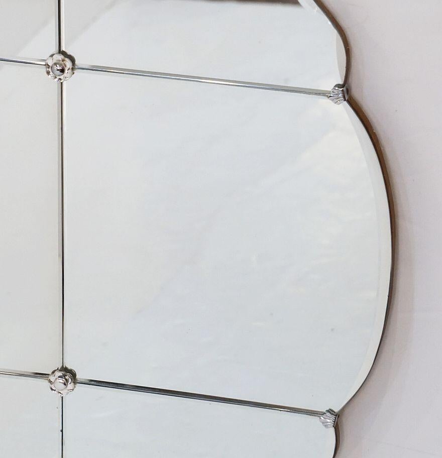 Runder getäfelter Spiegel mit abgeschrägtem Glas aus England (Dia 37 3/4) im Angebot 6