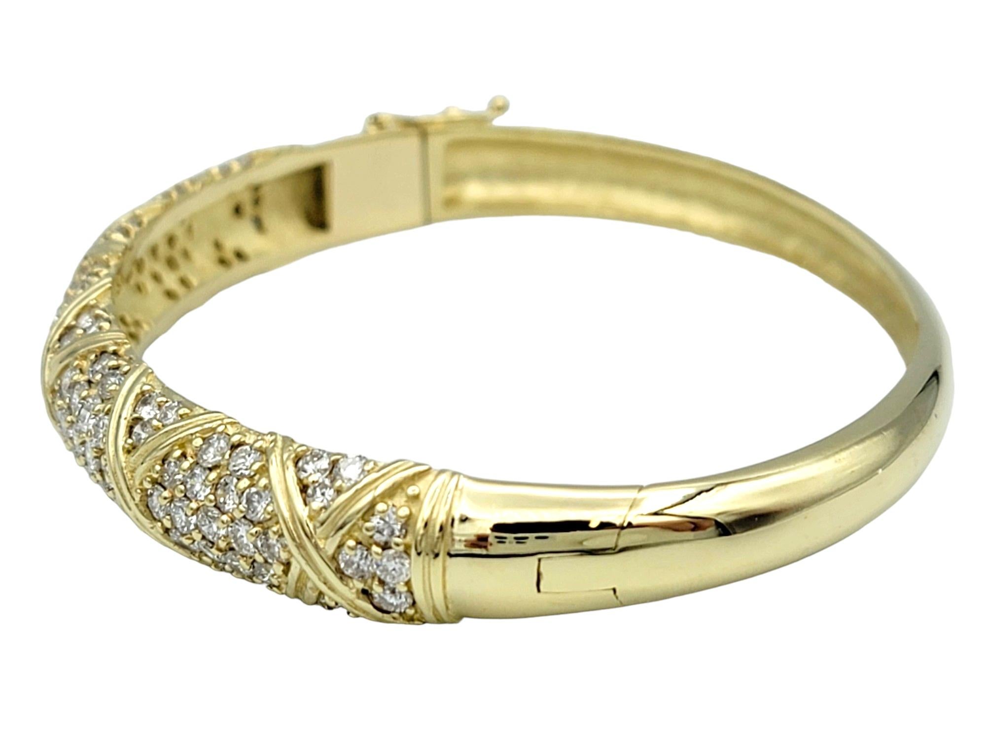 Round Pavé Diamond 'X' Motif Bangle Bracelet in Polished 14 Karat Yellow Gold In Good Condition For Sale In Scottsdale, AZ