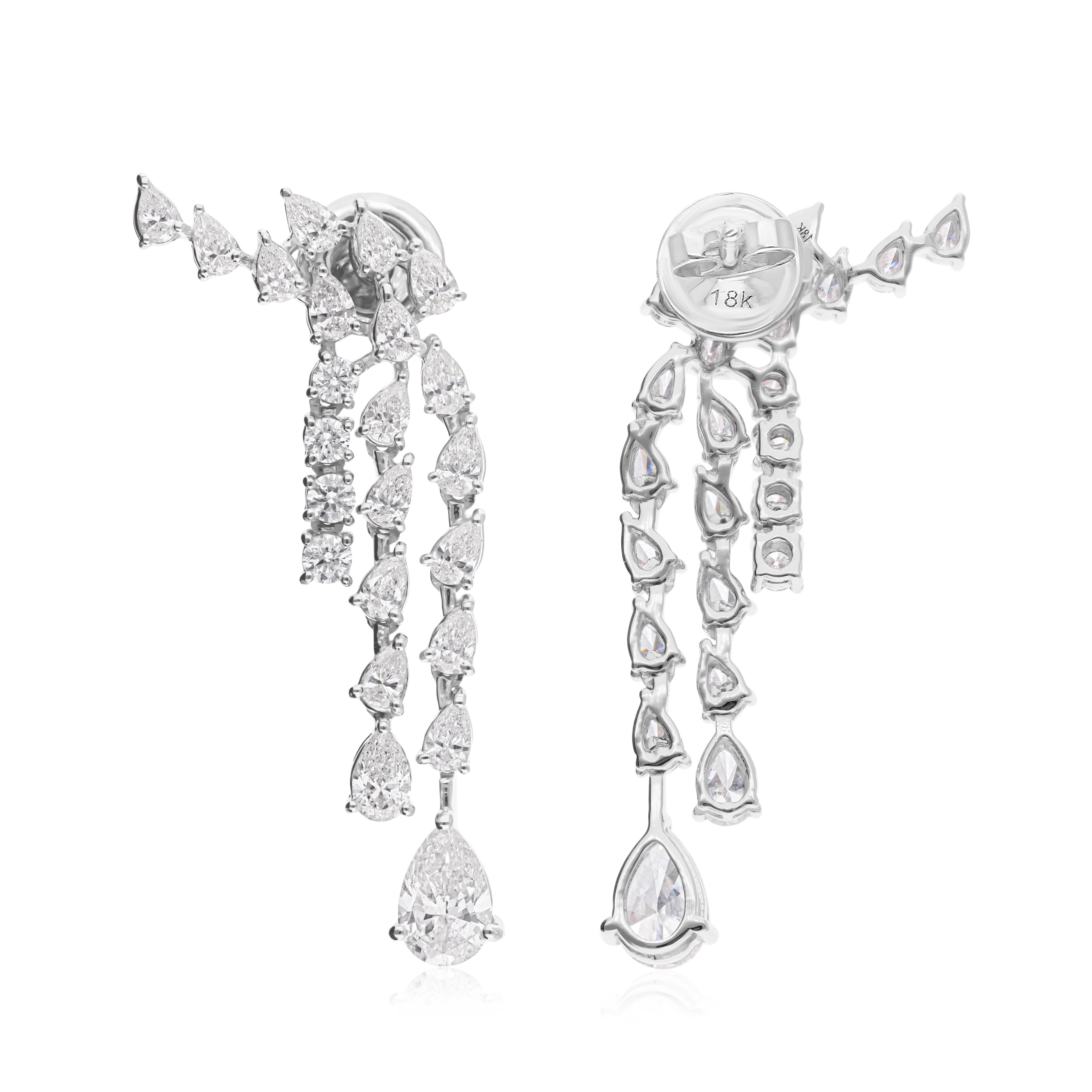 Boucles d'oreilles pendantes en or blanc 18 carats, diamants SI/H 3,39 carats, taille poire ronde Neuf - En vente à Diera, Dubai