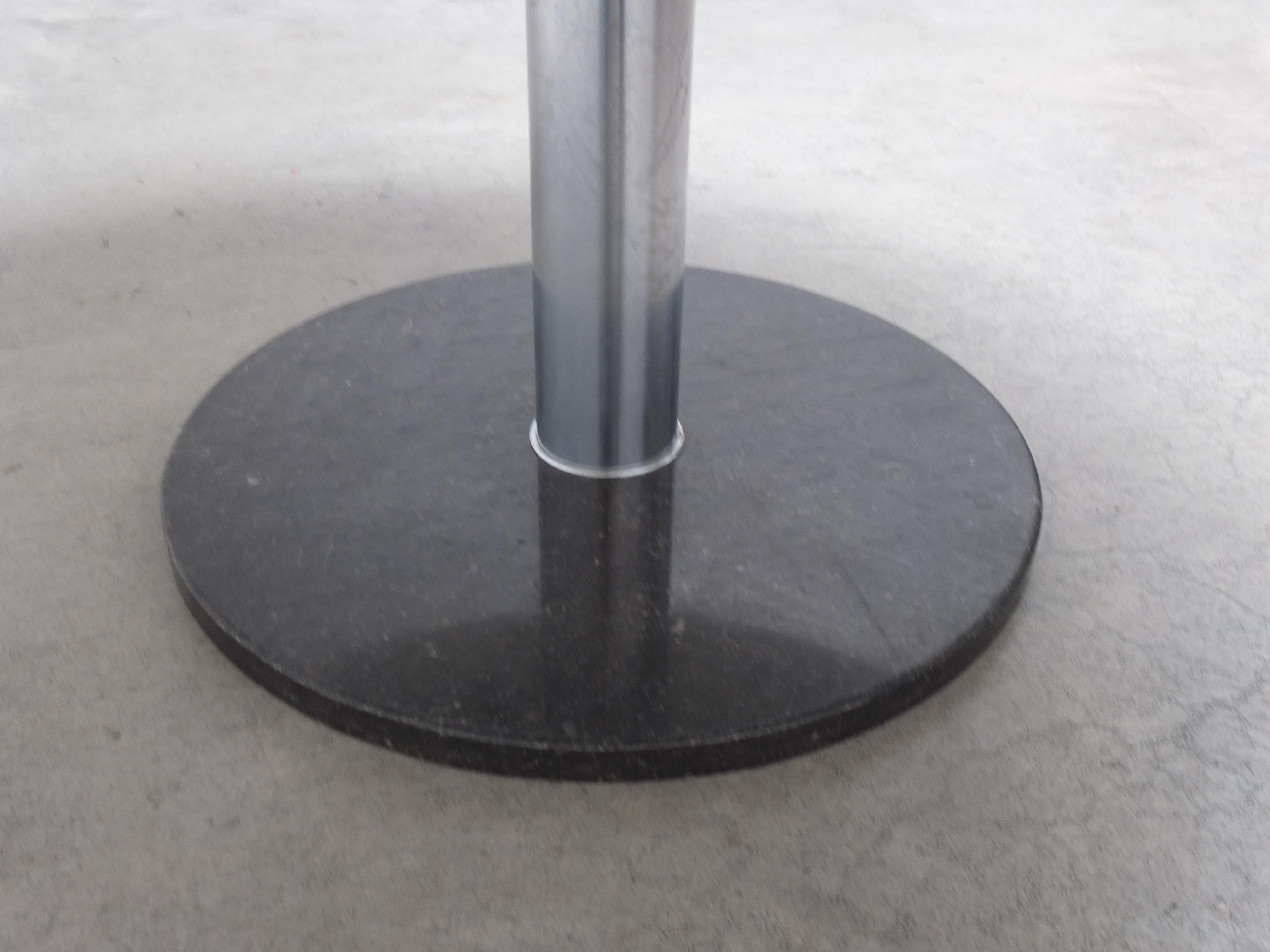Métal Table de salle à manger ronde à piédestal d'Alfred Hendrickx pour Belform, années 1960