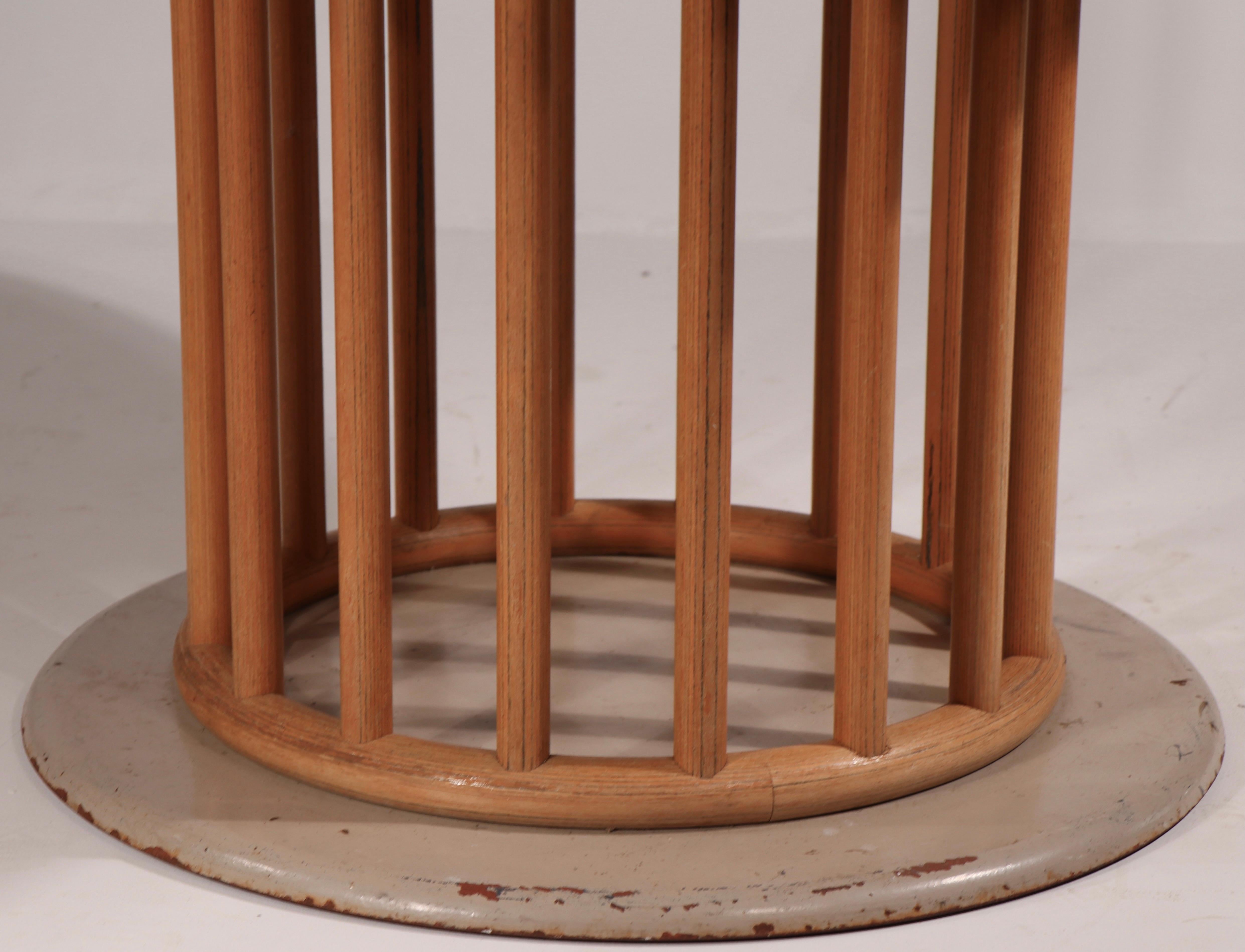 Mid-Century Modern Round Pedestal Dining Table by Helmut Lubke