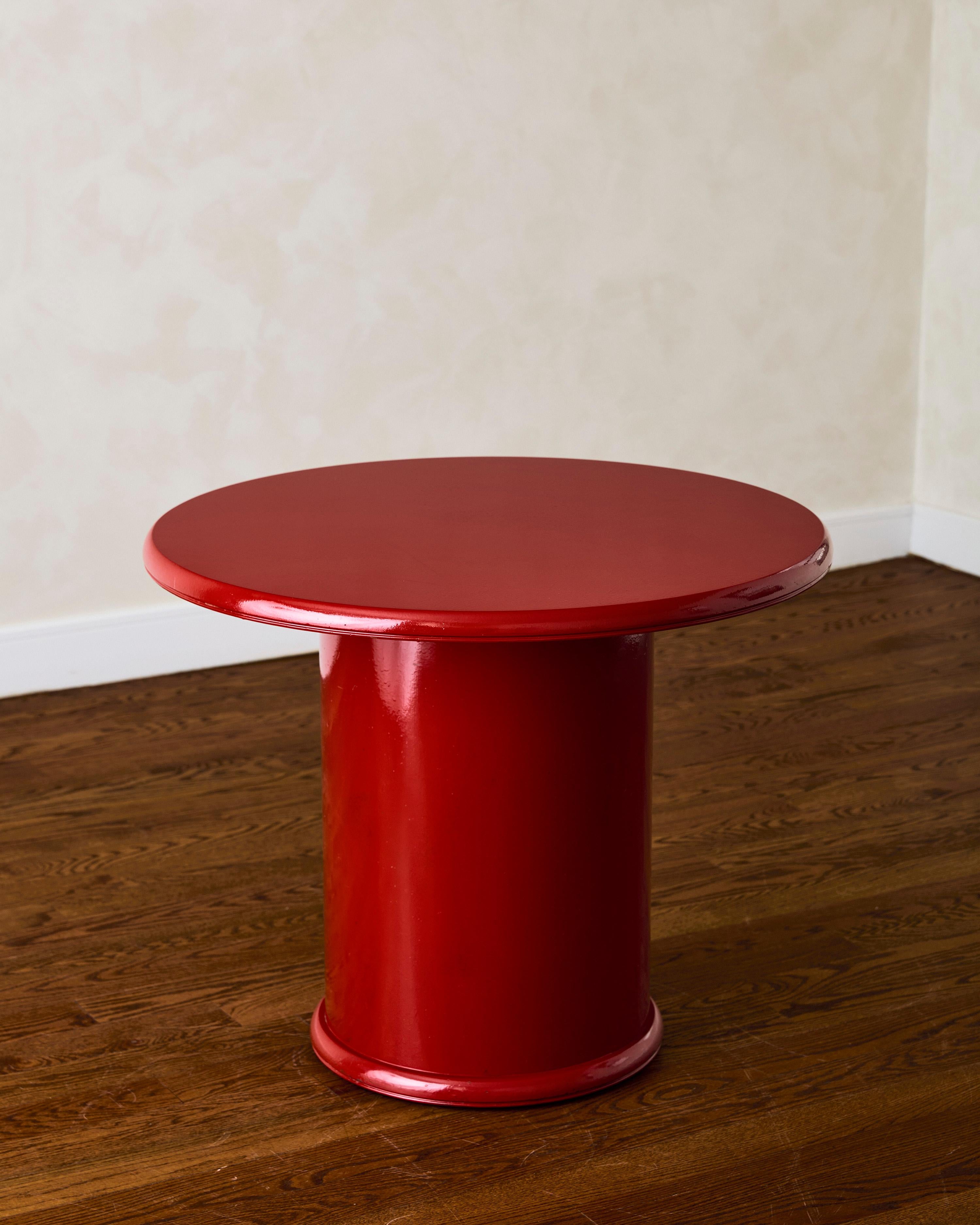 Post-Modern Round Pedestal Dining Table For Sale