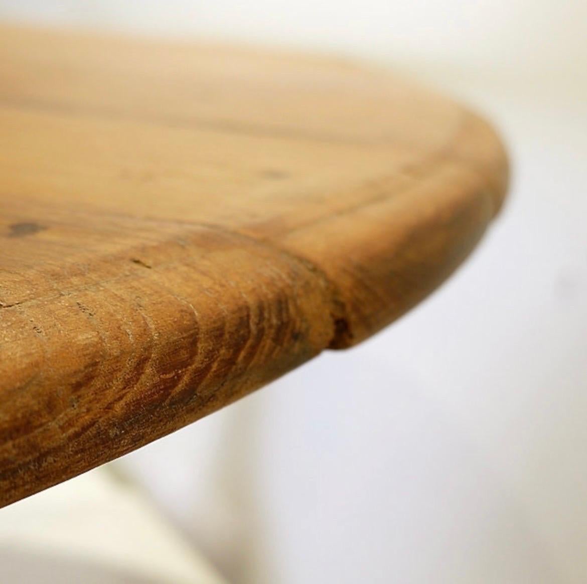 Mesa redonda con pedestal Ø 95cm en Bastante bueno estado para la venta en Linkebeek, BE