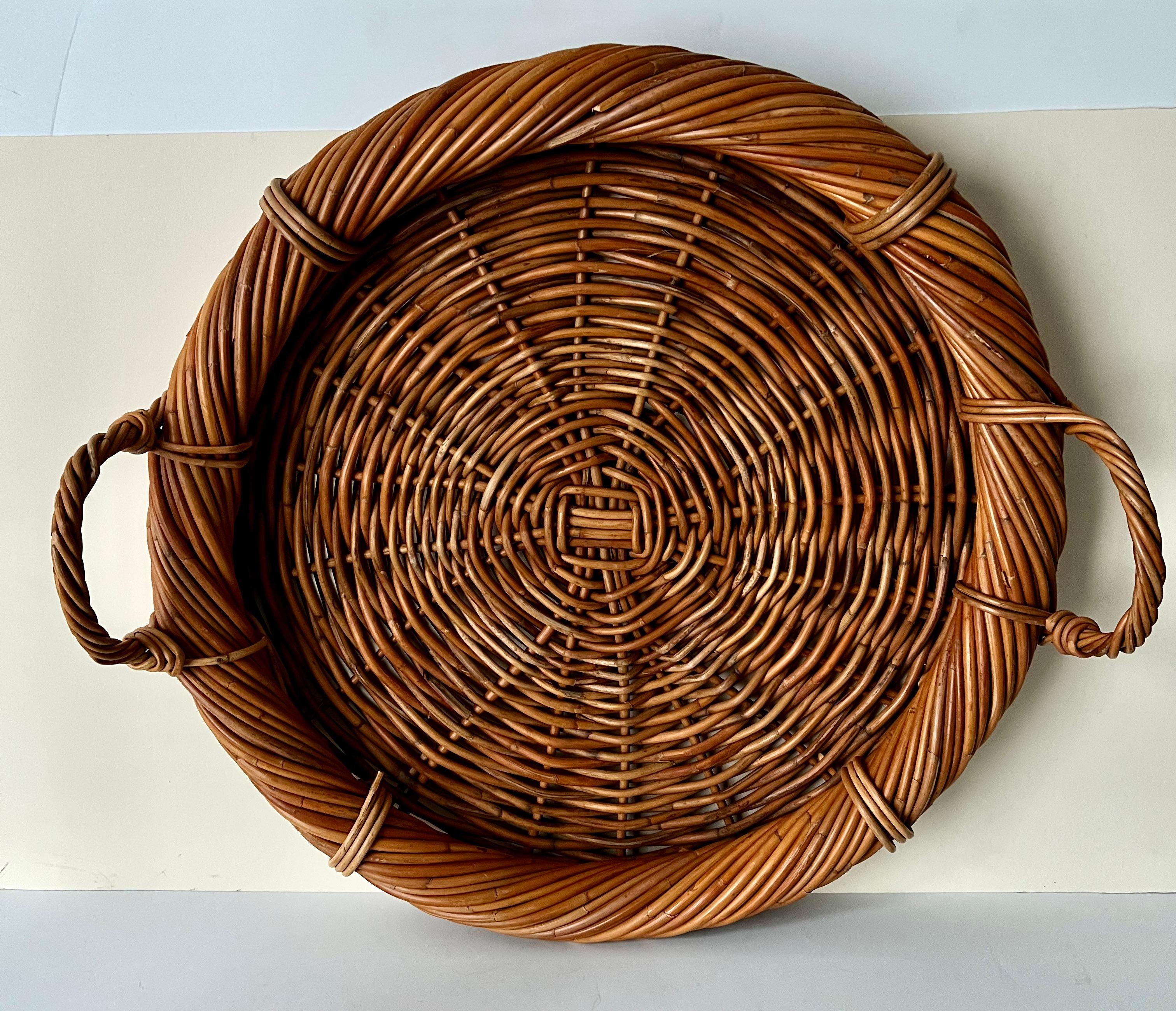 20th Century Round Pencil Reed  or Rattan Hand Crafted Woven Serving Tray For Sale