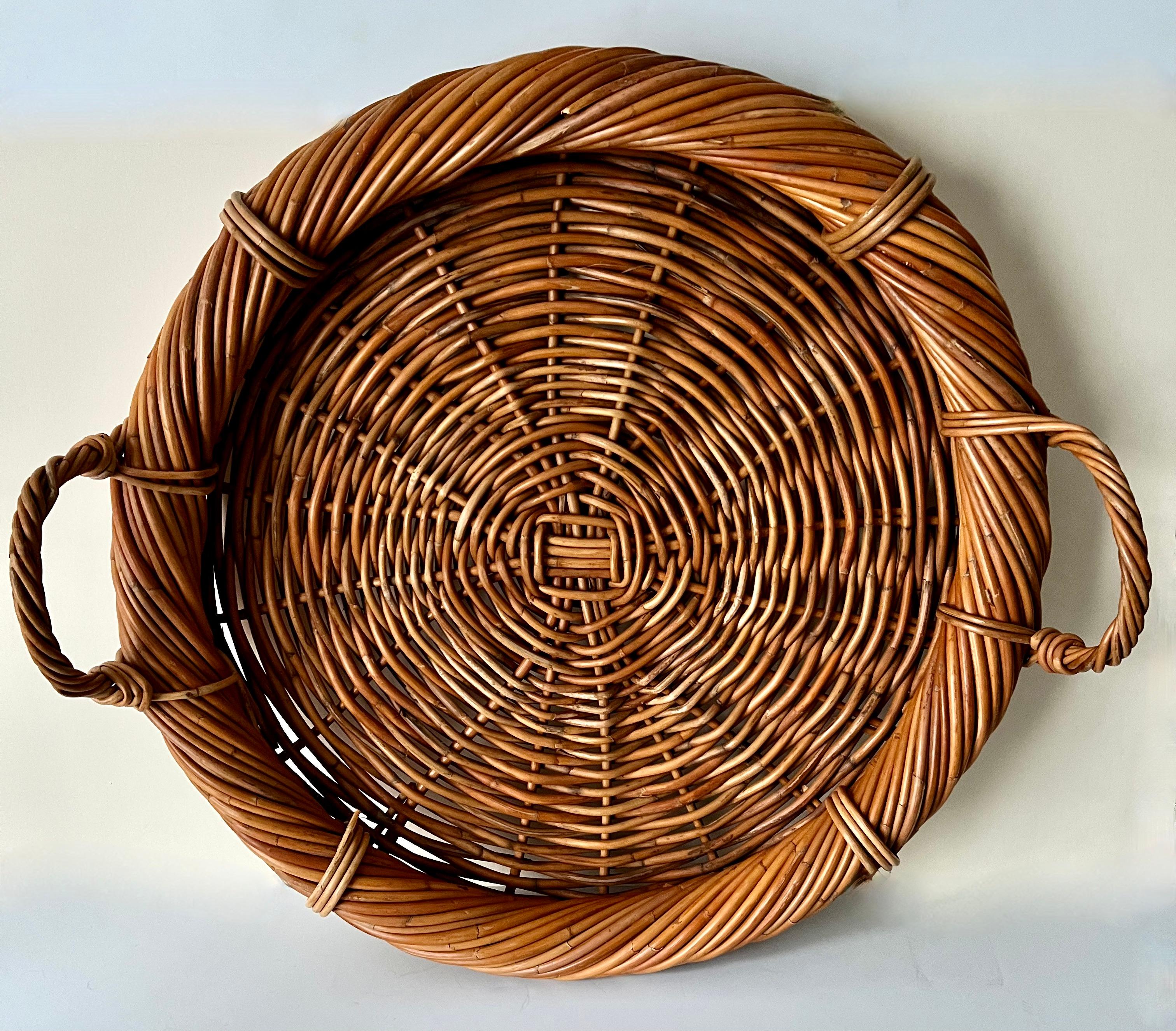 Round Pencil Reed  or Rattan Hand Crafted Woven Serving Tray For Sale 2