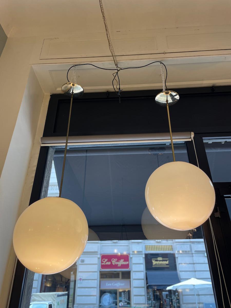 Fin du 20e siècle Lampes suspendues rondes en laiton et Lexan, 1970 en vente