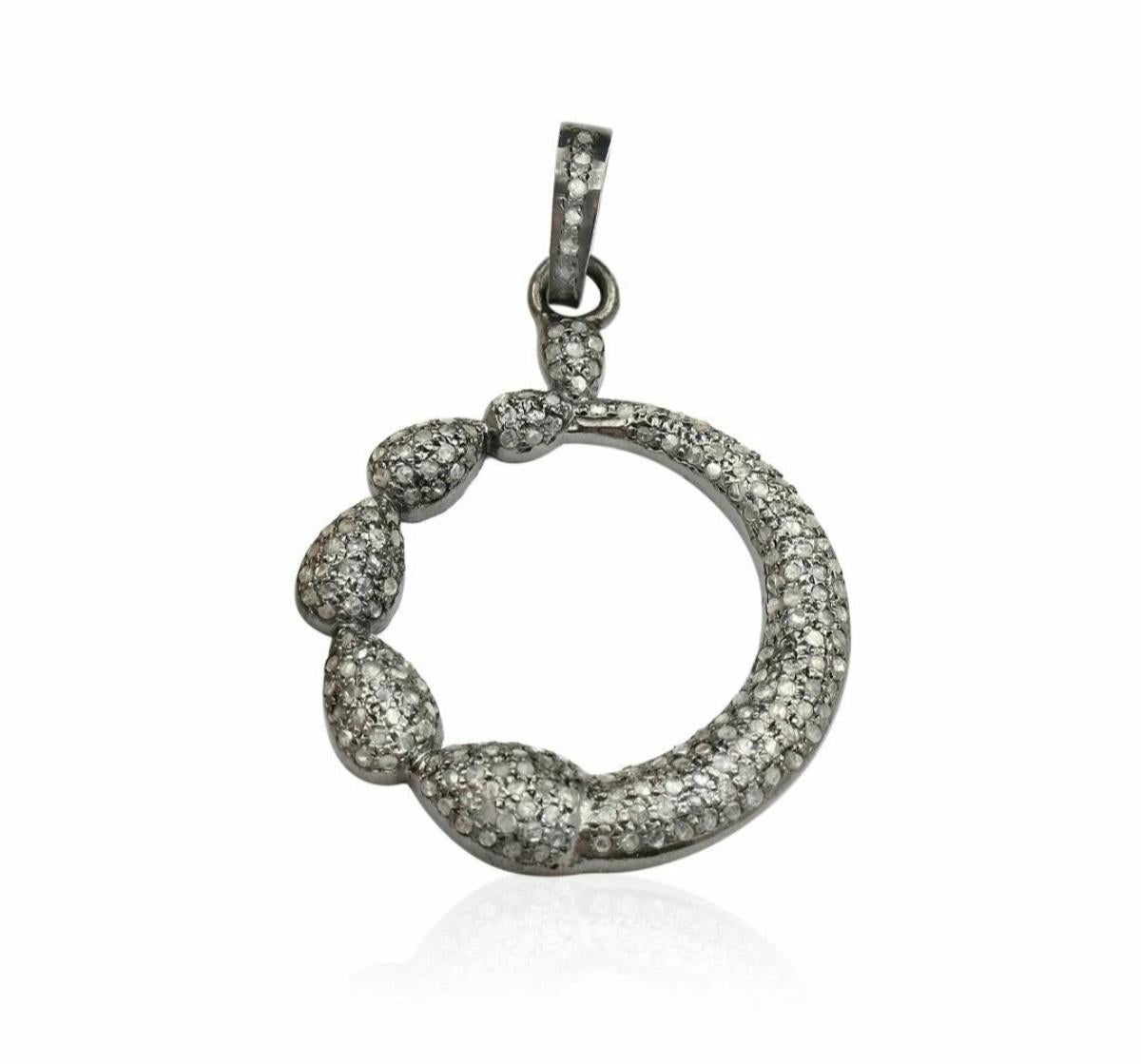 Pendentif rond de bijouterie fine en argent 925 et diamants pavés.

Métal de base
Argent sterling, 925 pièces pour 1000
Métal
Argenterie sterling
Forme de la pierre principale
Ronde
Pierre principale
Diamant
Pureté du métal
925 pièces pour 1000



A