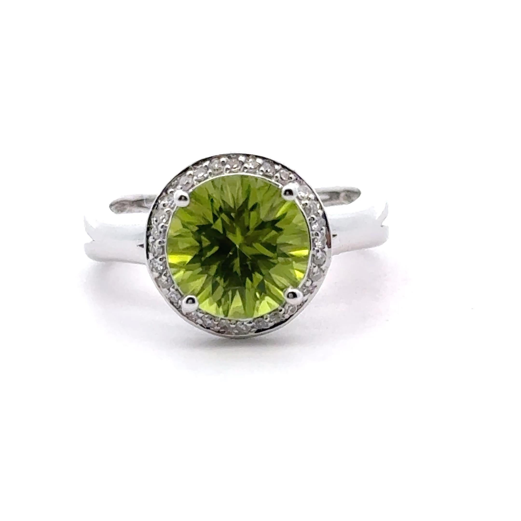 Anillo Cóctel Peridoto Redondo y Diamante Oro Blanco 14K en venta 1