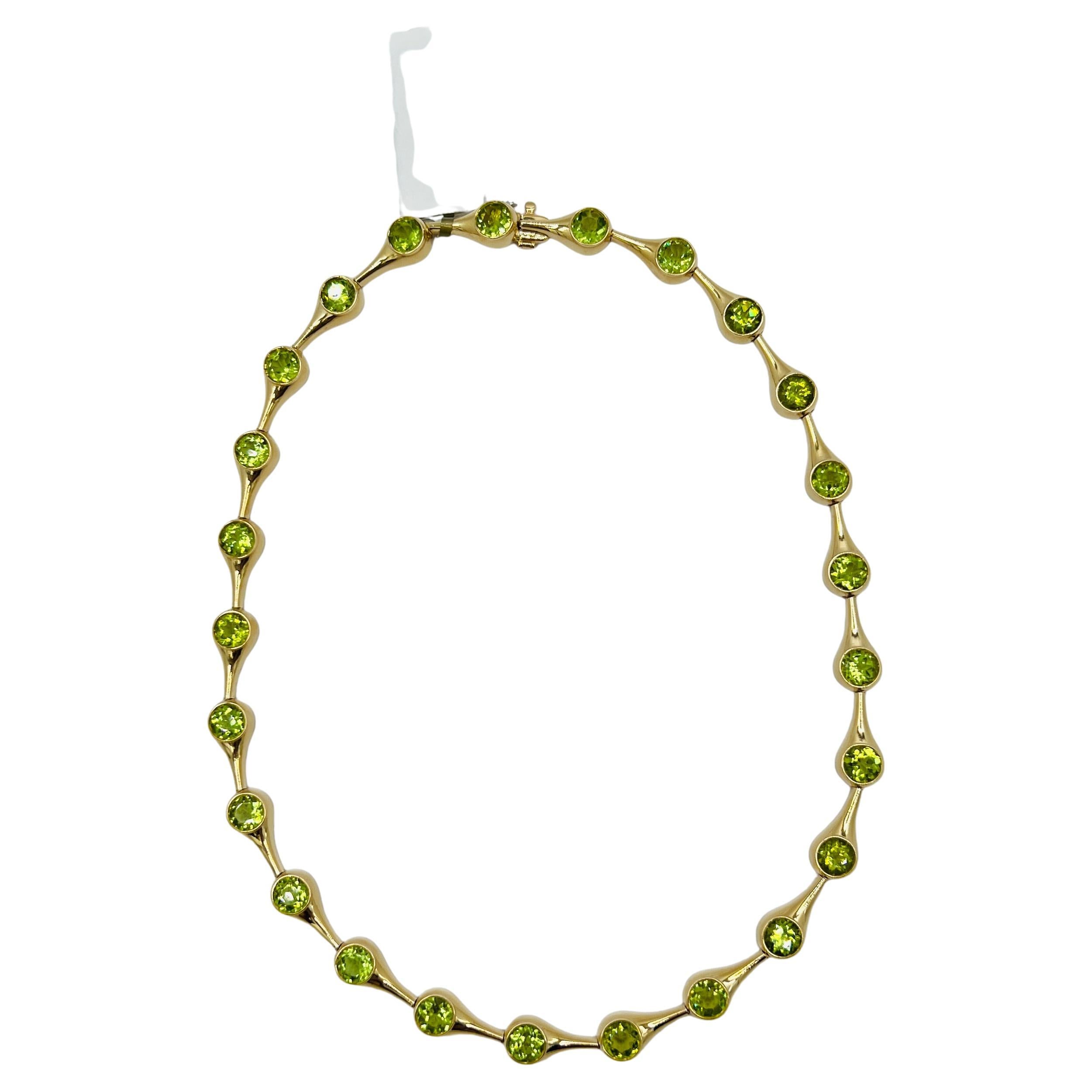 Collier Comète de péridot rond en or jaune 18K en vente