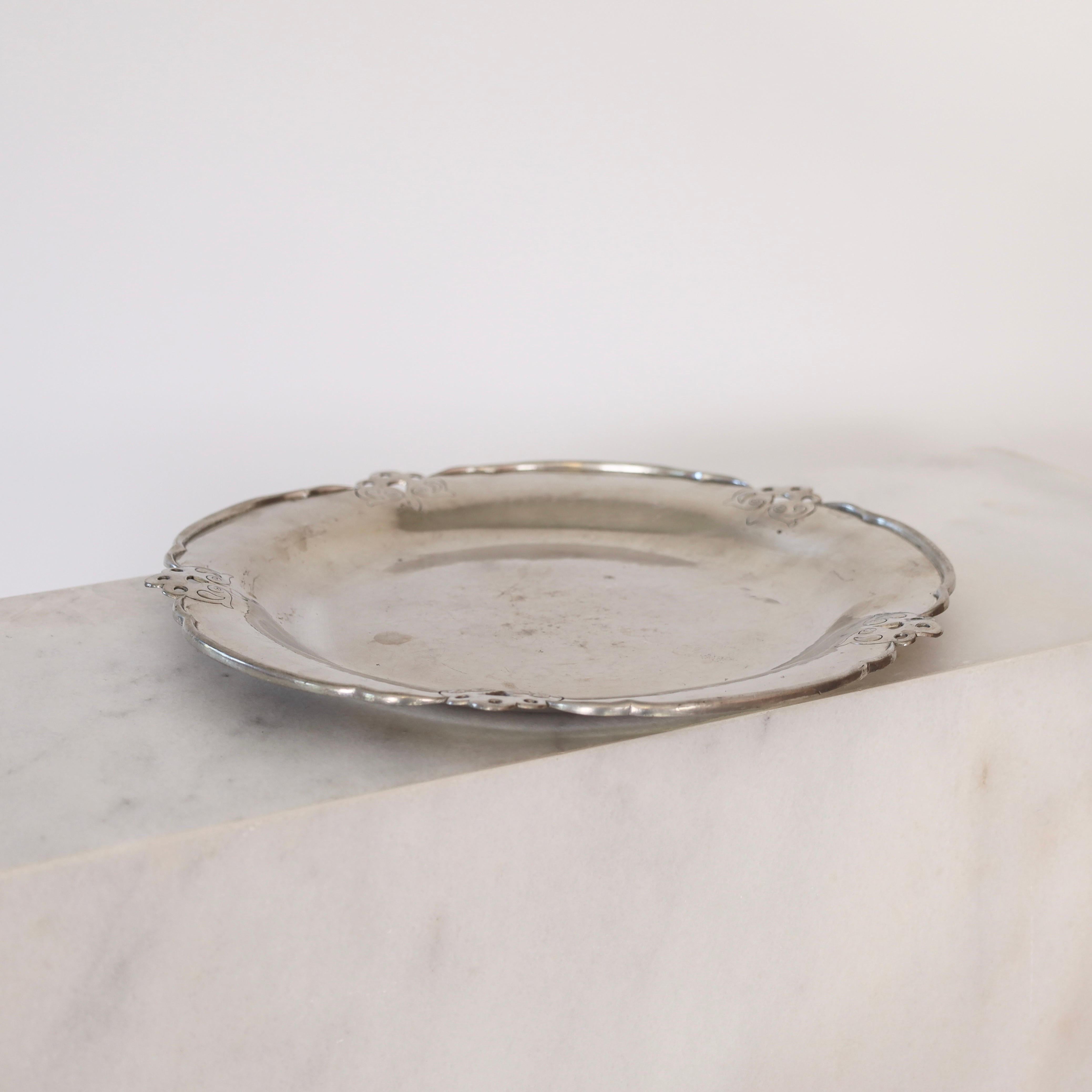 Round Pewter Dish by Just Andersen, 1920s, Denmark For Sale 4