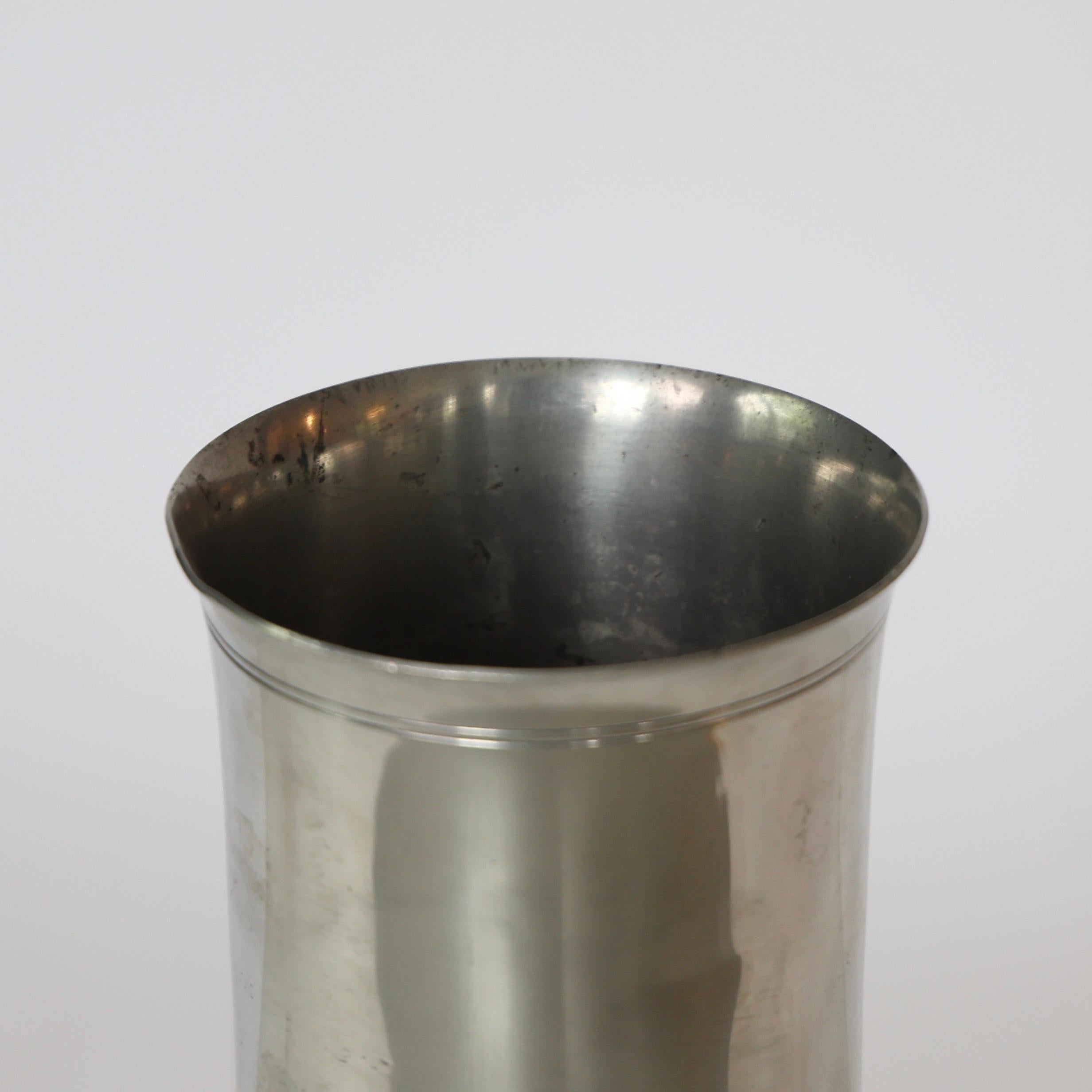 Vaso rotondo in peltro di Just Andersen, anni '30, Danimarca in vendita 3