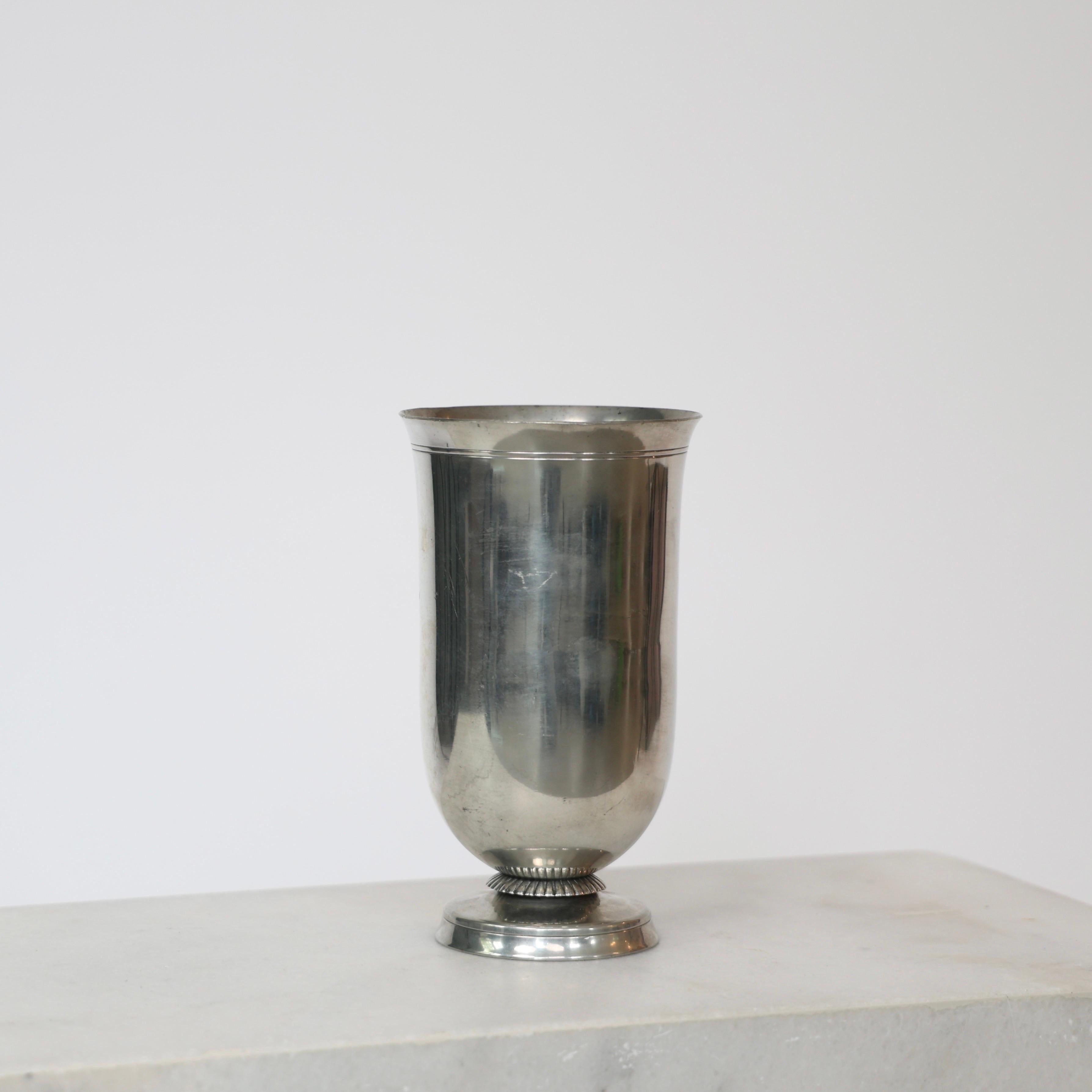 Vaso rotondo in peltro di Just Andersen, anni '30, Danimarca in vendita 5
