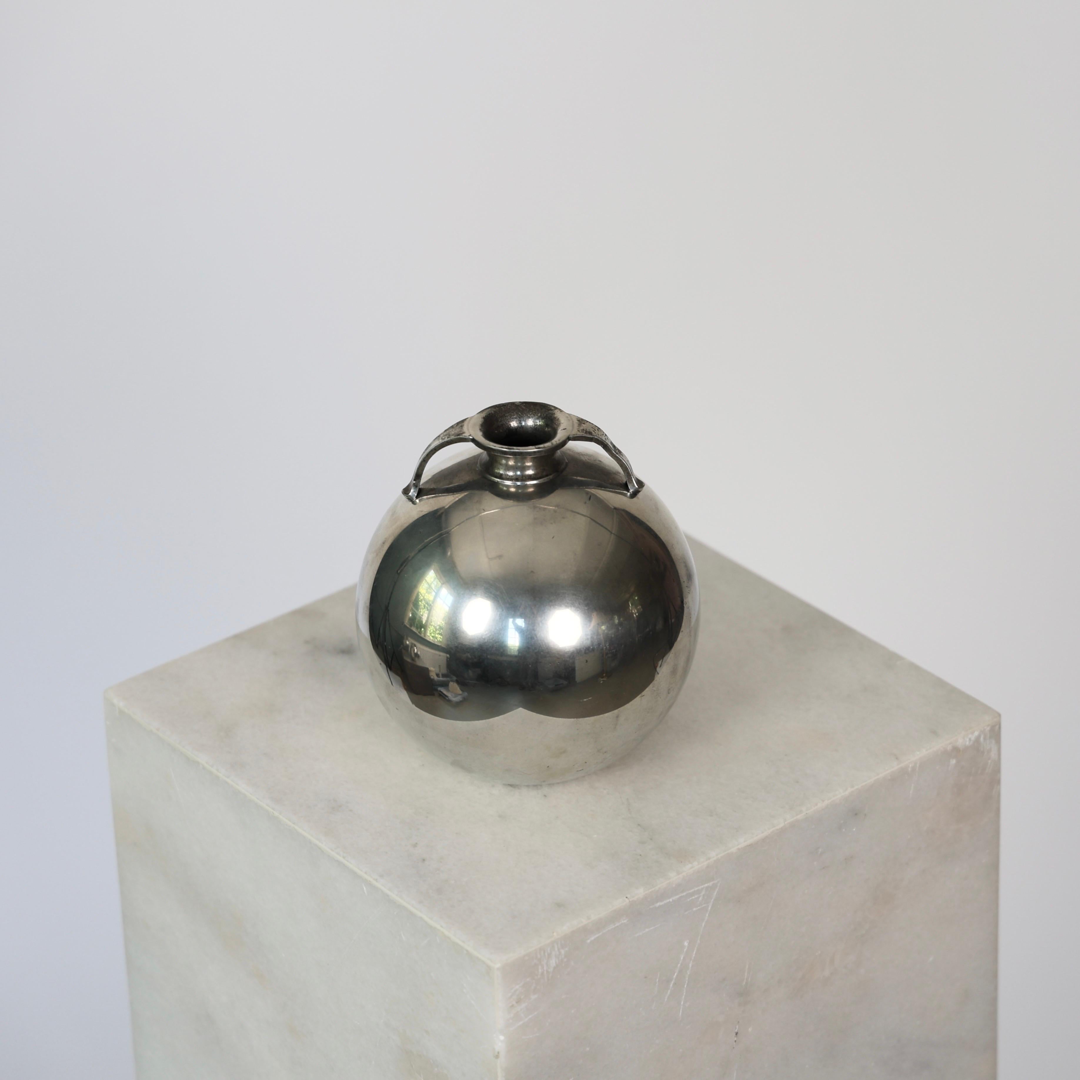Round Pewter Vase by Just Andersen, 1930s, Denmark In Fair Condition For Sale In Værløse, DK