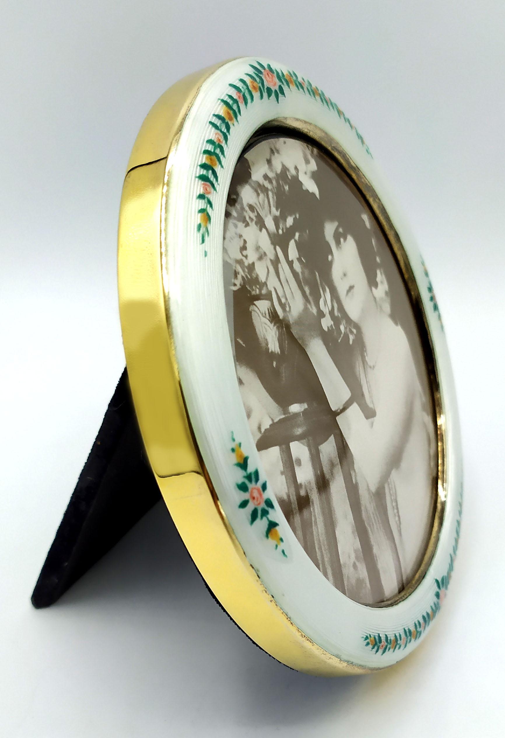Autre Cadre photo rond miniature de guirlandes de fleurs de style Art nouveau Salimbeni en vente