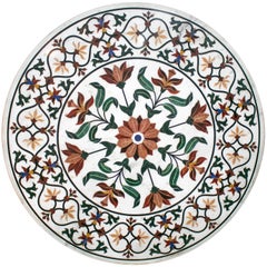Plateau de table rond en marbre blanc incrusté de pierres Pietra Dura avec décorations florales