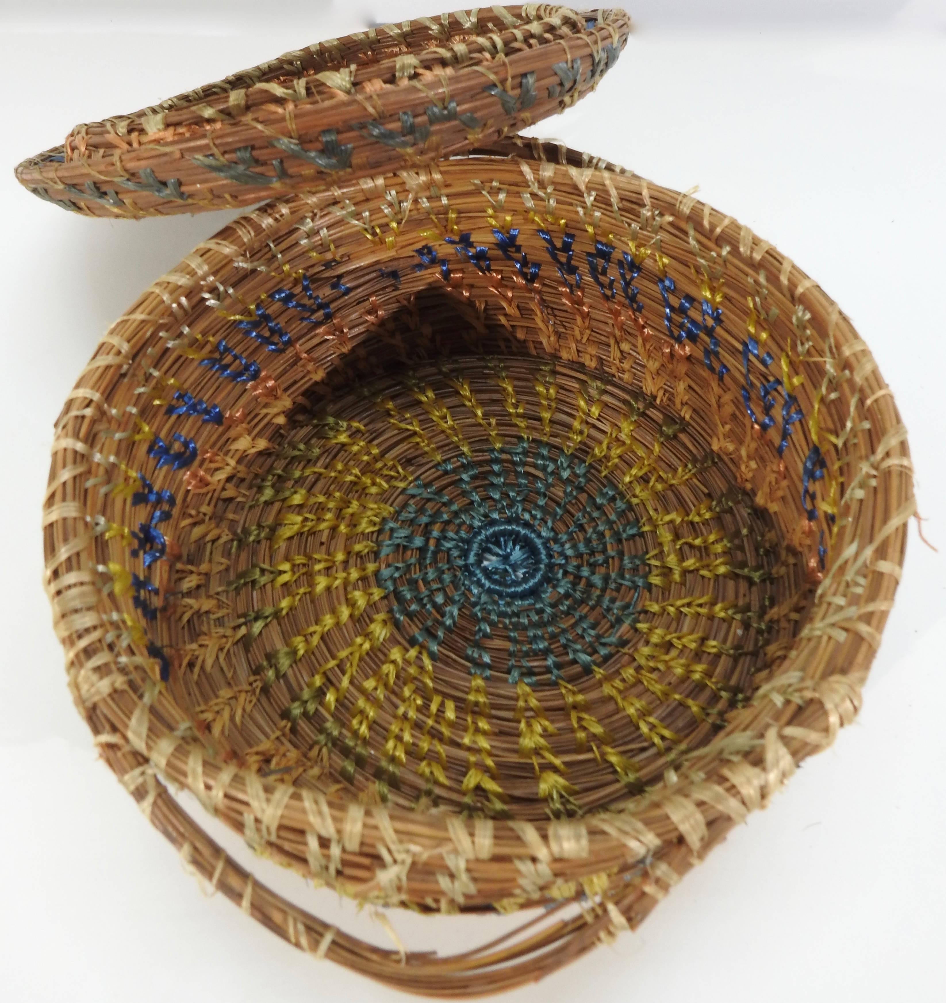 Hand-Crafted Round Pine Needle Basket Sewing Basket Vintage For Sale