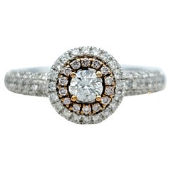 Bague à double halo de diamants roses et blancs ronds en or blanc et rose 18 carats