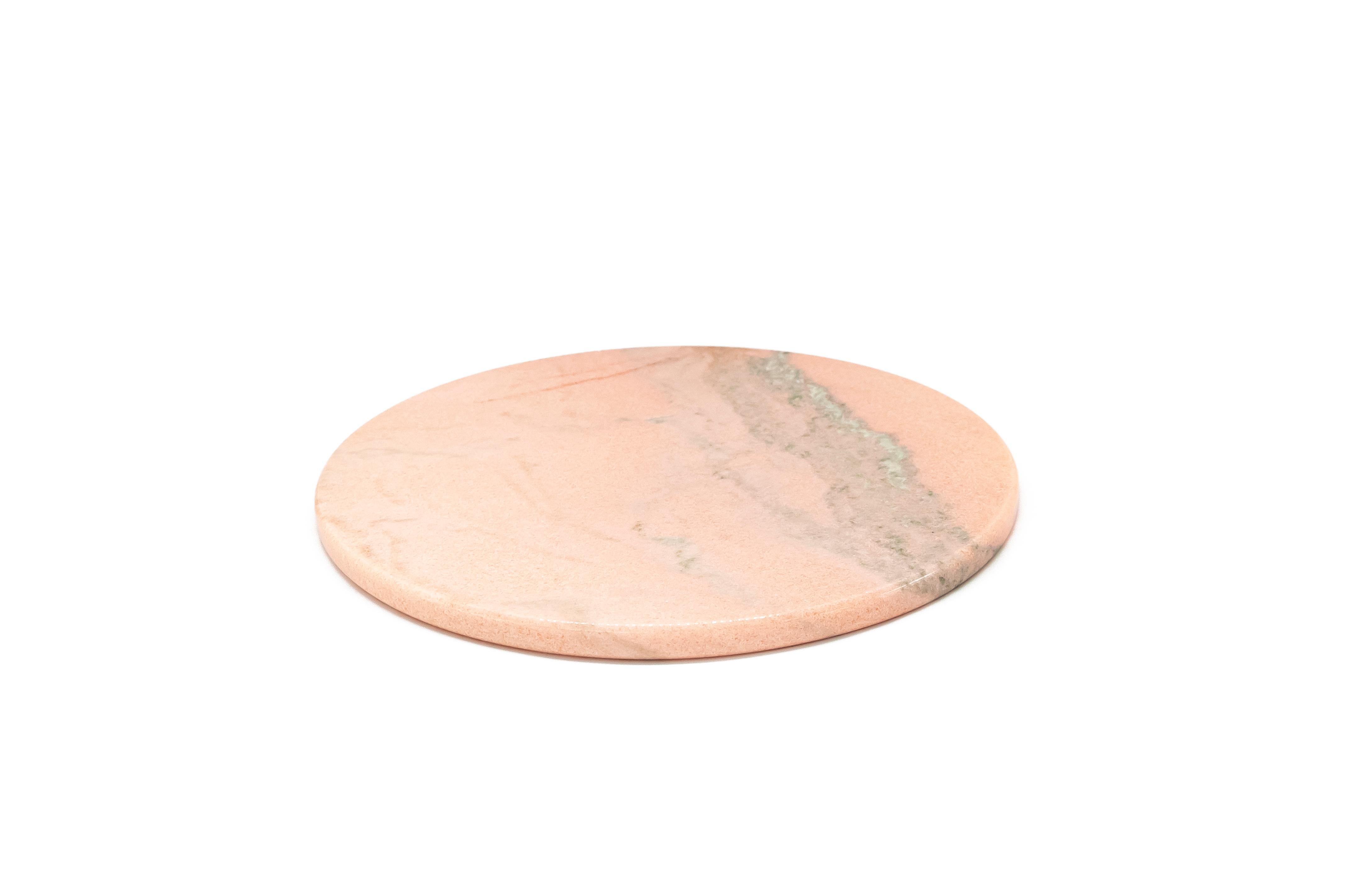 Handgefertigter, runder Käseteller aus rosa Portugal-Marmor (21. Jahrhundert und zeitgenössisch) im Angebot