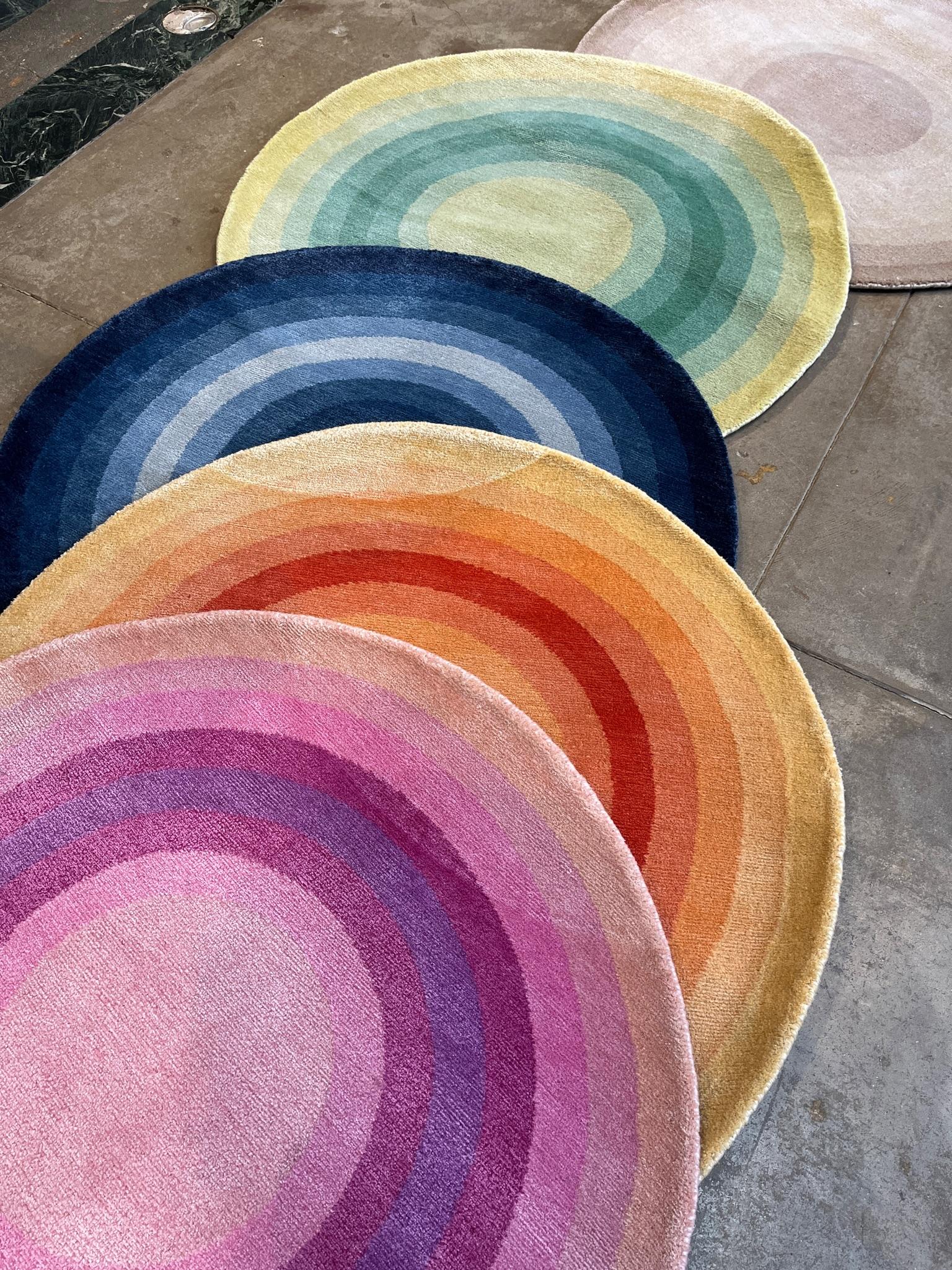 Round Pink Pop Silk and Wool Accessory Rug Lucy Bullseye by Joseph Carini For Sale 5