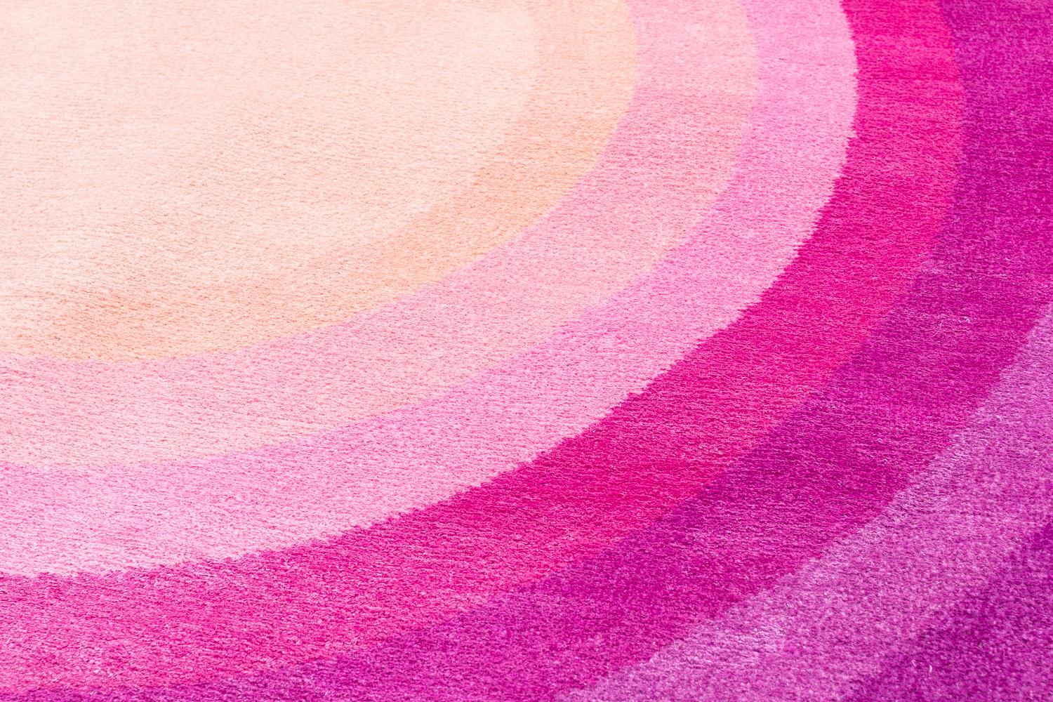 Round Pink Pop Silk and Wool Accessory Rug Lucy Bullseye by Joseph Carini In New Condition For Sale In New York, NY