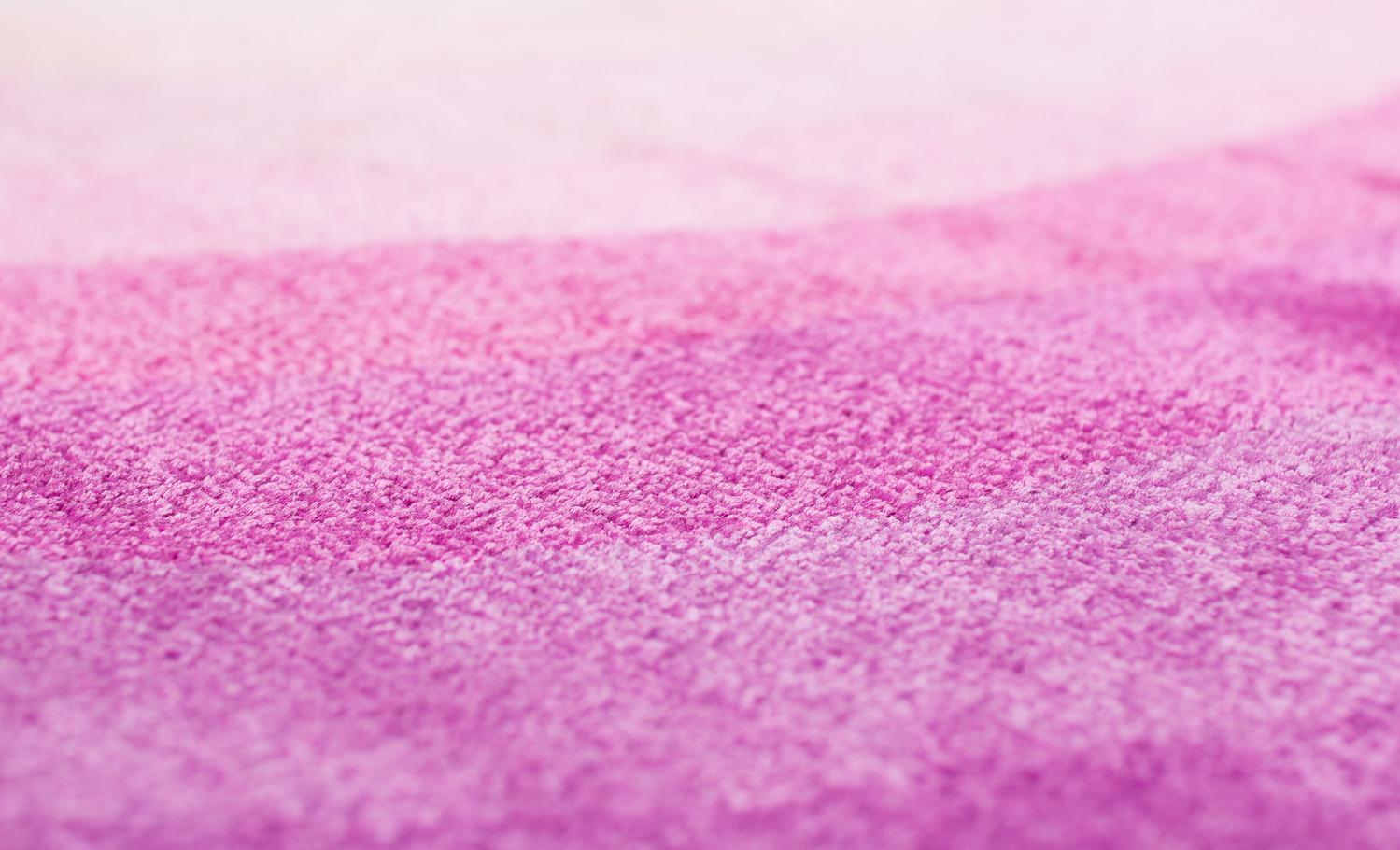 Round Pink Pop Silk and Wool Accessory Rug Lucy Bullseye by Joseph Carini For Sale 2