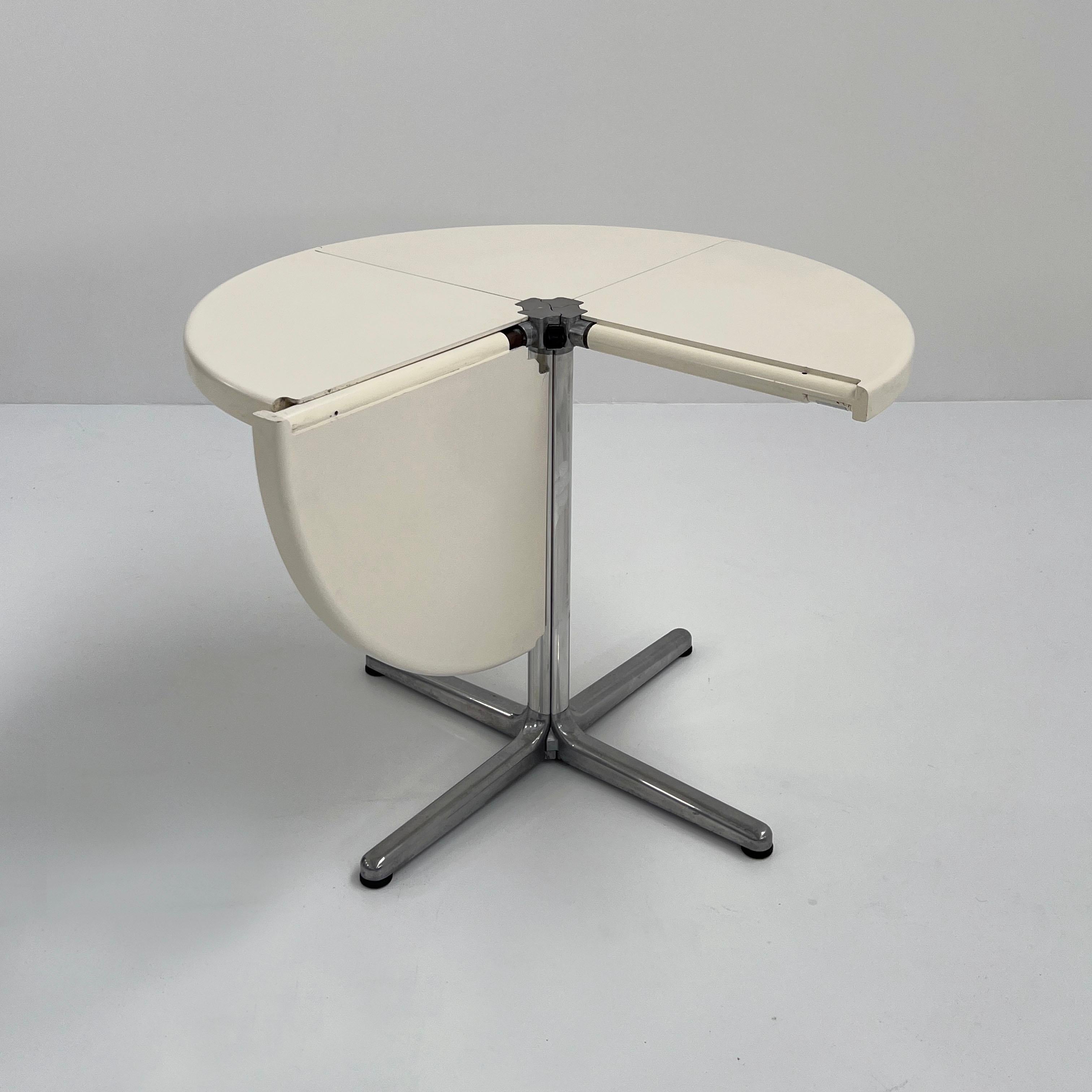 Round Plana Folding Table by Giancarlo Piretti for Castelli, 1970s 1