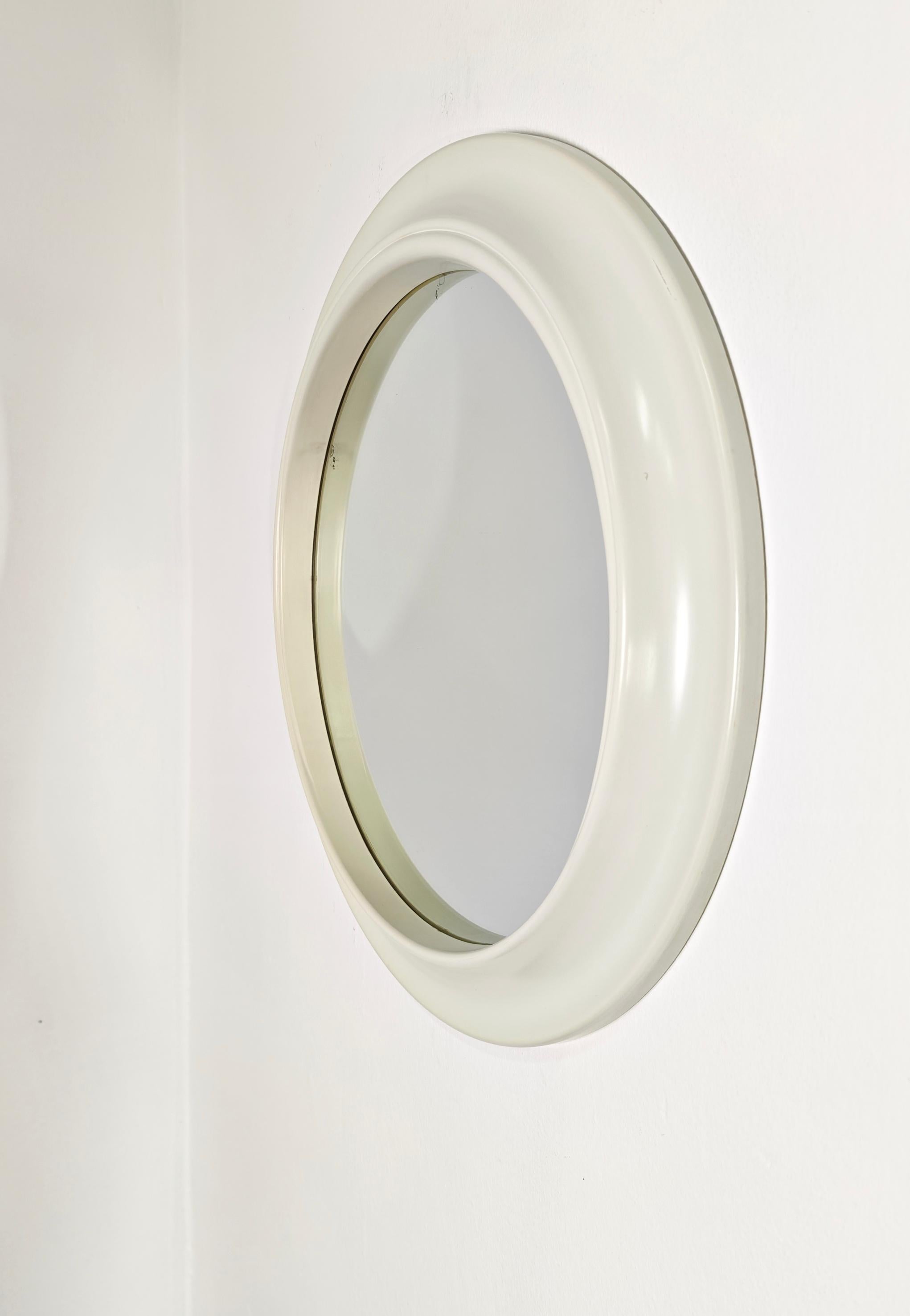 Round Plastic Wall Mirror Carrara & Matta Design Italy 70s Mid-Century Modern in vendita 2