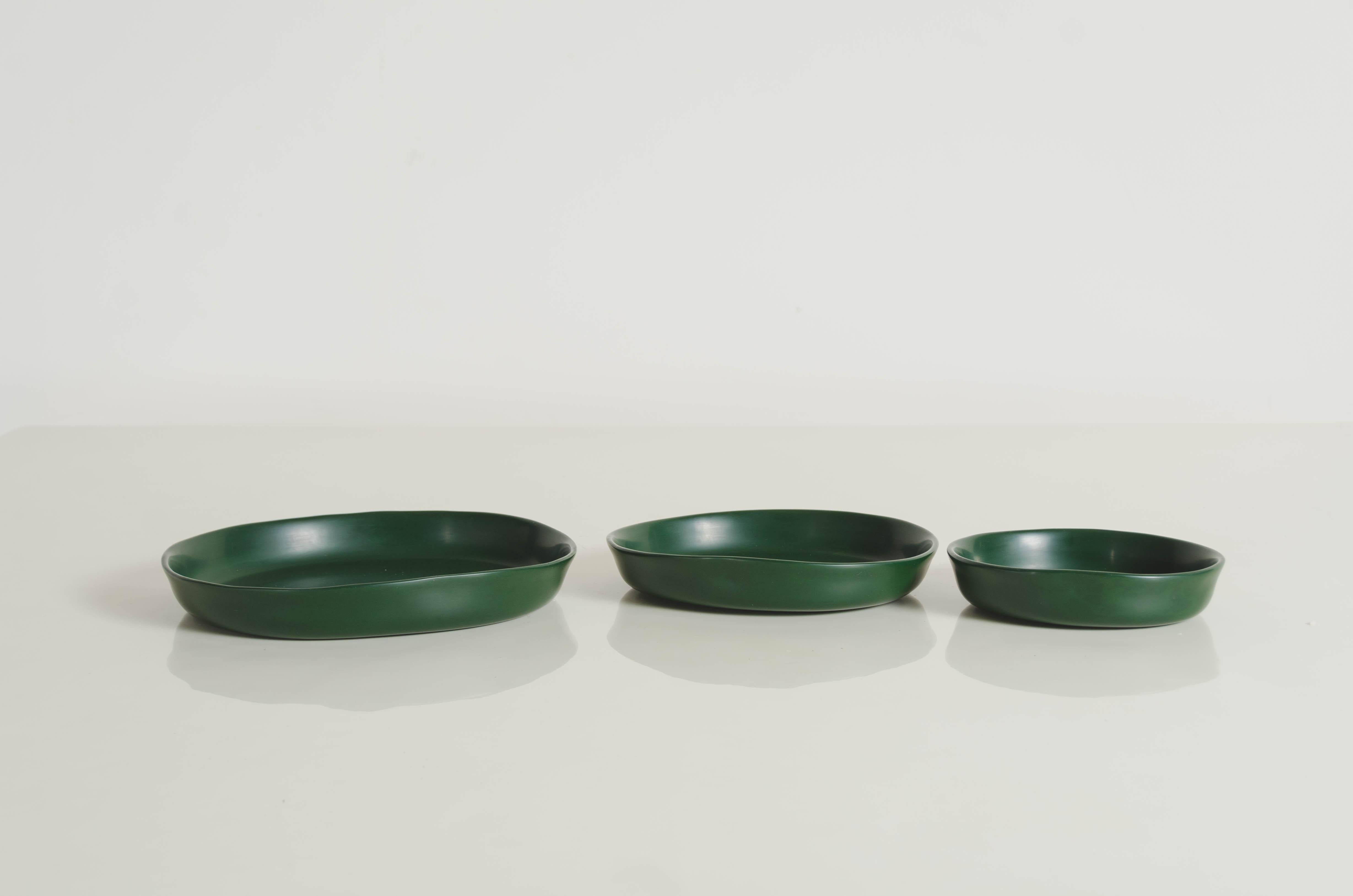 Round Plates, Set of 3, Green Lacquer by Robert Kuo, Handmade, Limited Edition For Sale 2