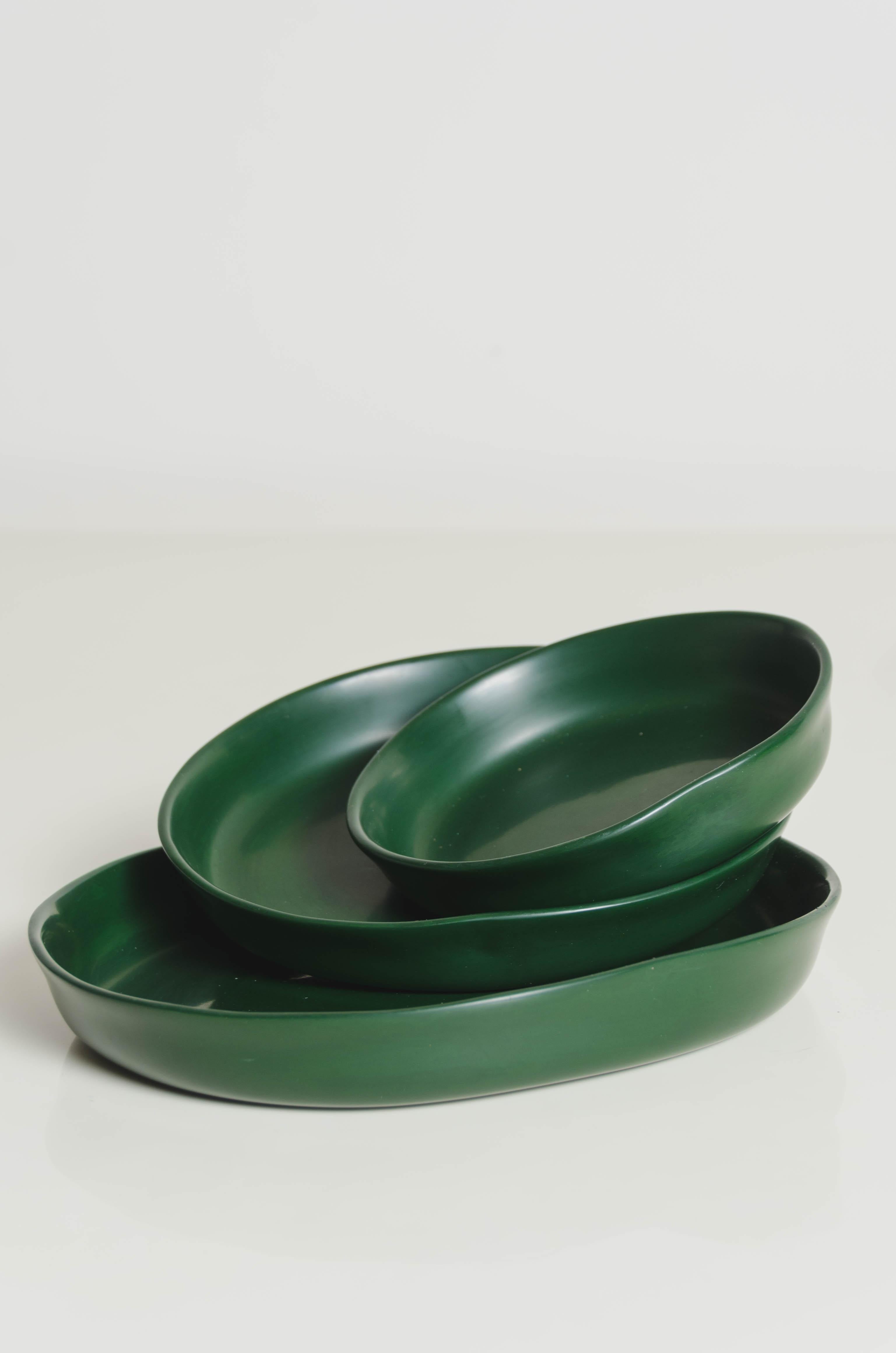 Round Plates, Set of 3, Green Lacquer by Robert Kuo, Handmade, Limited Edition For Sale 3