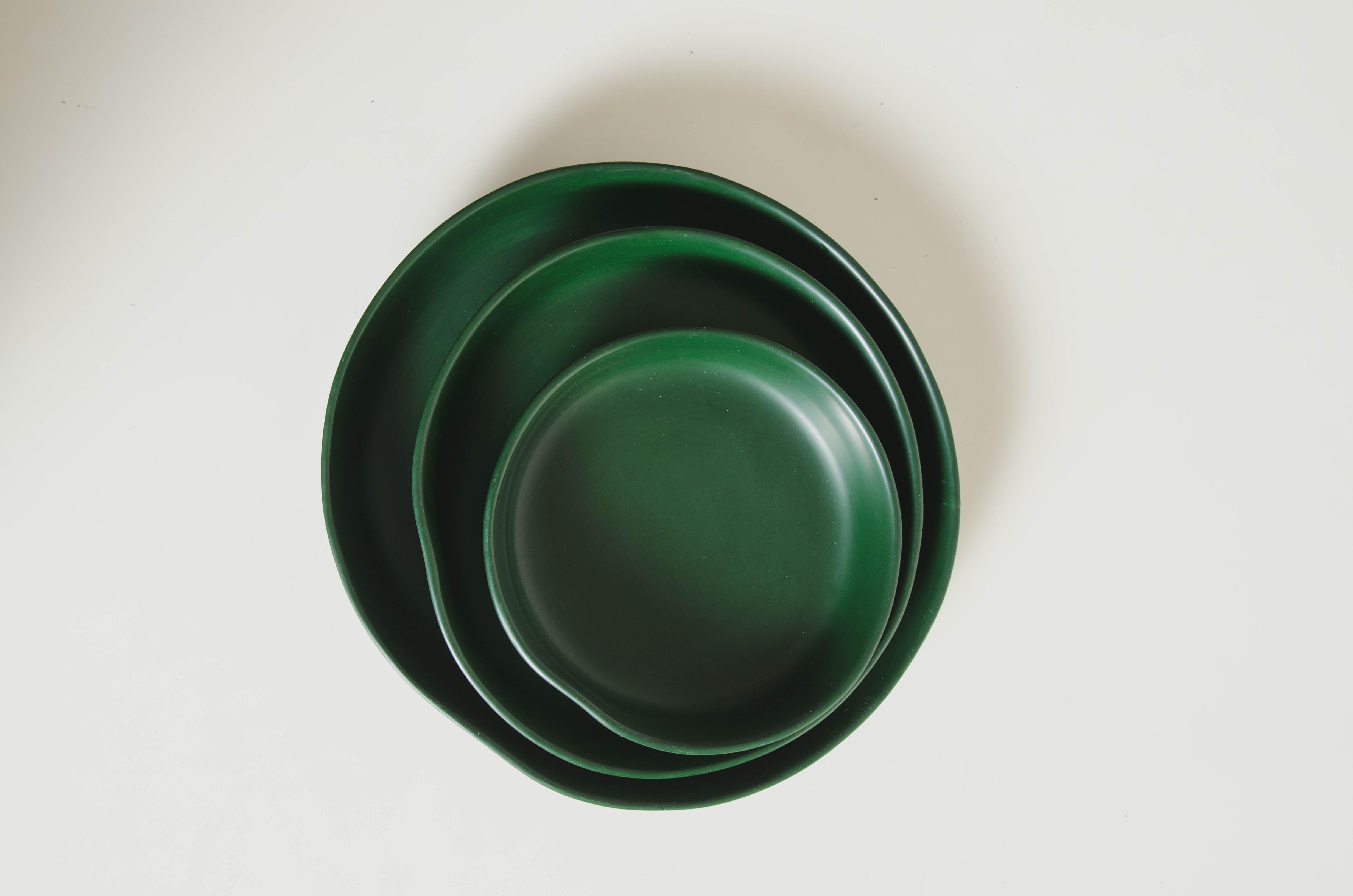Round Plates, Set of 3, Green Lacquer by Robert Kuo, Handmade, Limited Edition For Sale 4