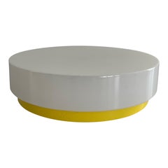 Runder Plexiglasschirm Gelber Metallsockel Unterputzleuchte, 1970er, Deutschland